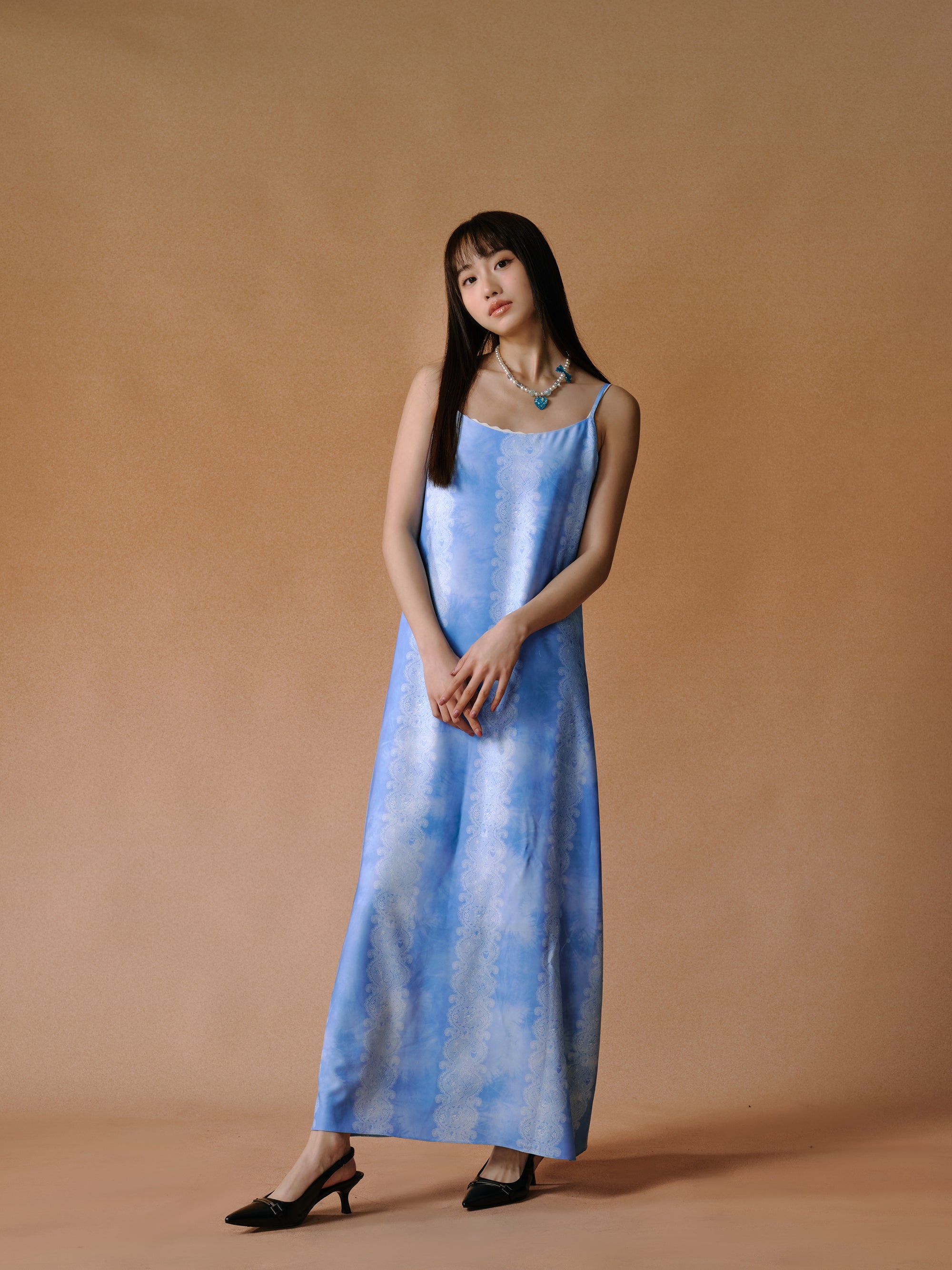 Robe à suspension imprimée en papier en dentelle