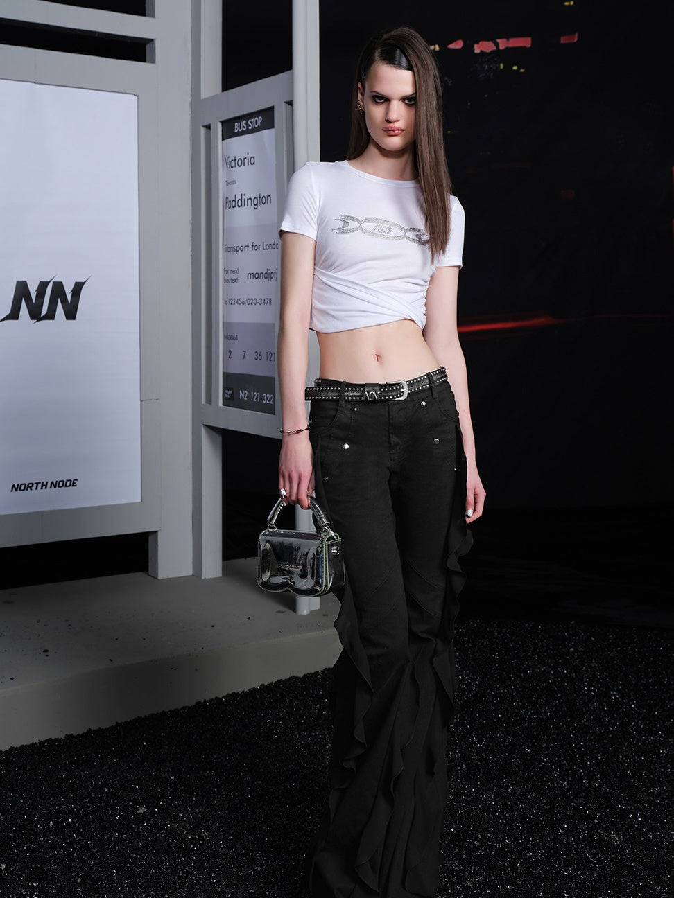 Slim Fit Twist Design Short T-shirt