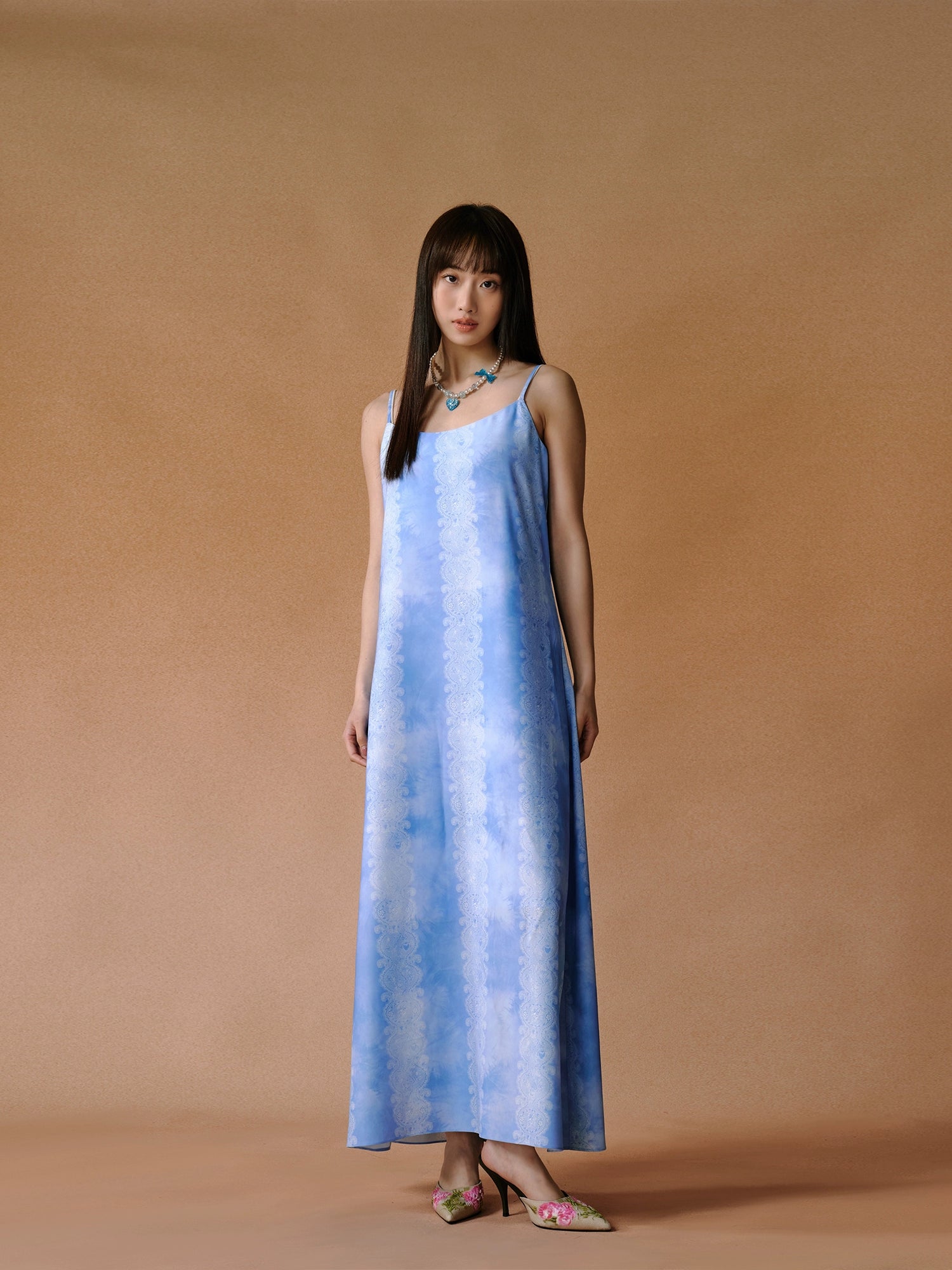 Robe à suspension imprimée en papier en dentelle