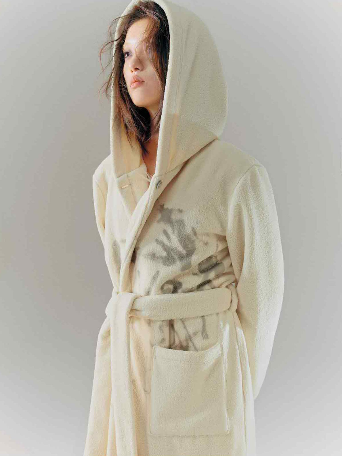 Lose Plüschgraffiti bedruckte Kapuze -Bademantel