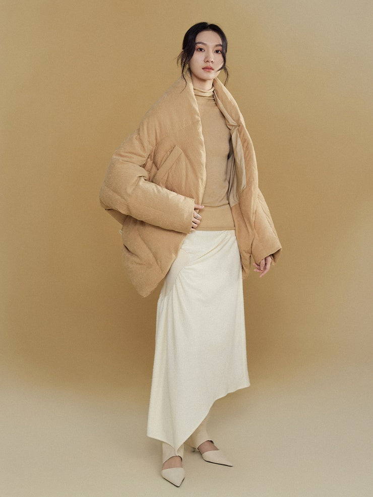 Gestapelte Knackpackung gebogen