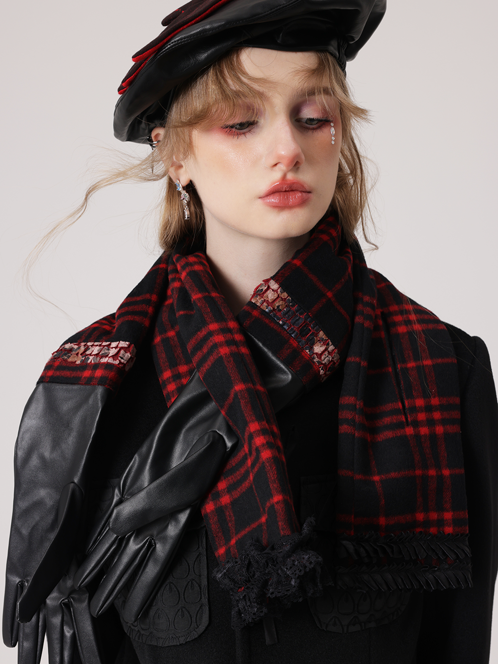 Kontrastkarette Spitzestichhandschuh Baskenbauer & Stola