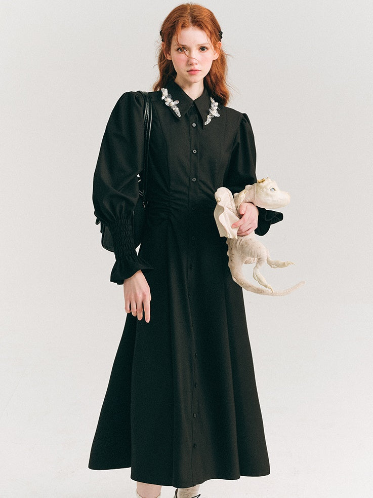 Blütenblätter Blumen und Tränen von Perlen getadertes Taille schlanker Kleid