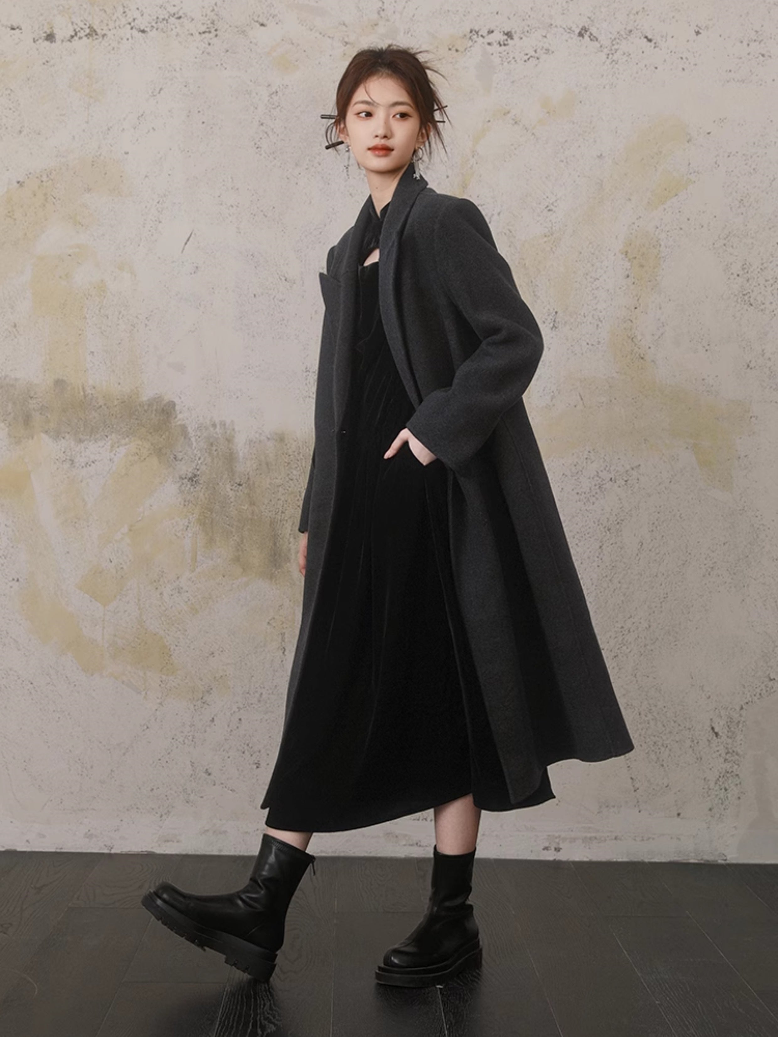 Chinese Style Velvet Buckle Cutout Design Dress