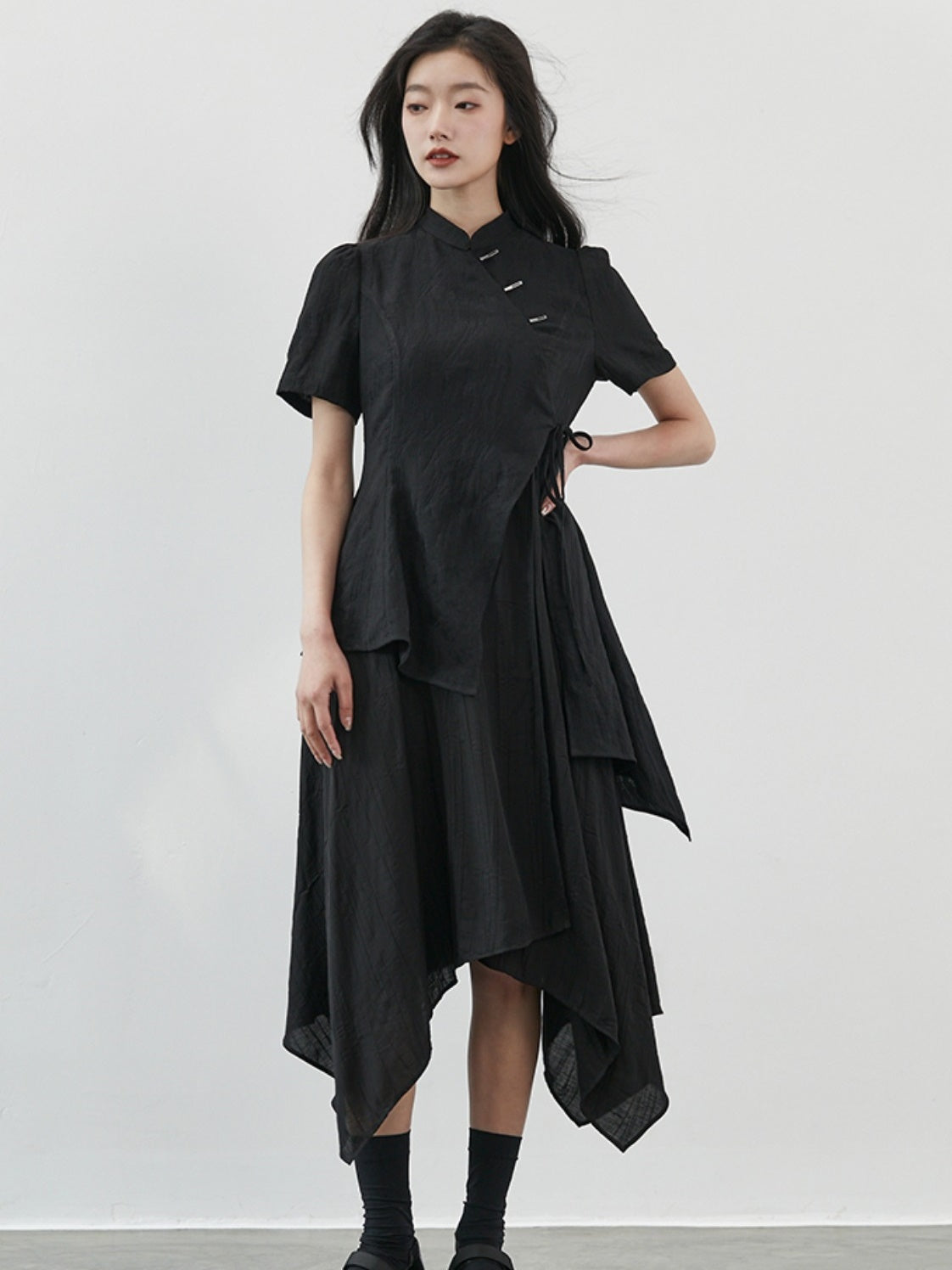 Cachecoeur 맛 스탠드 업 칼라 드레스