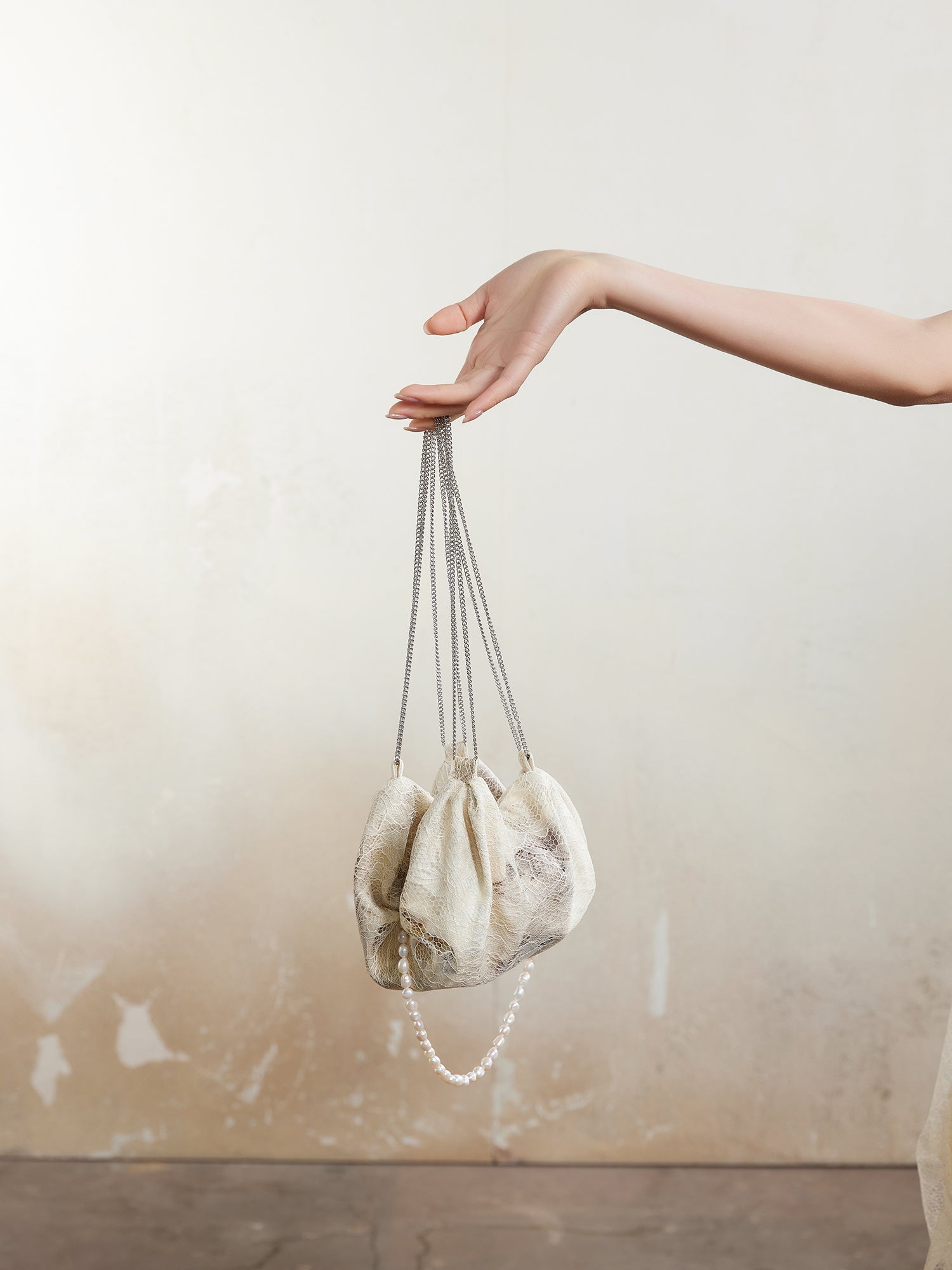 Plant Print Chain Bag