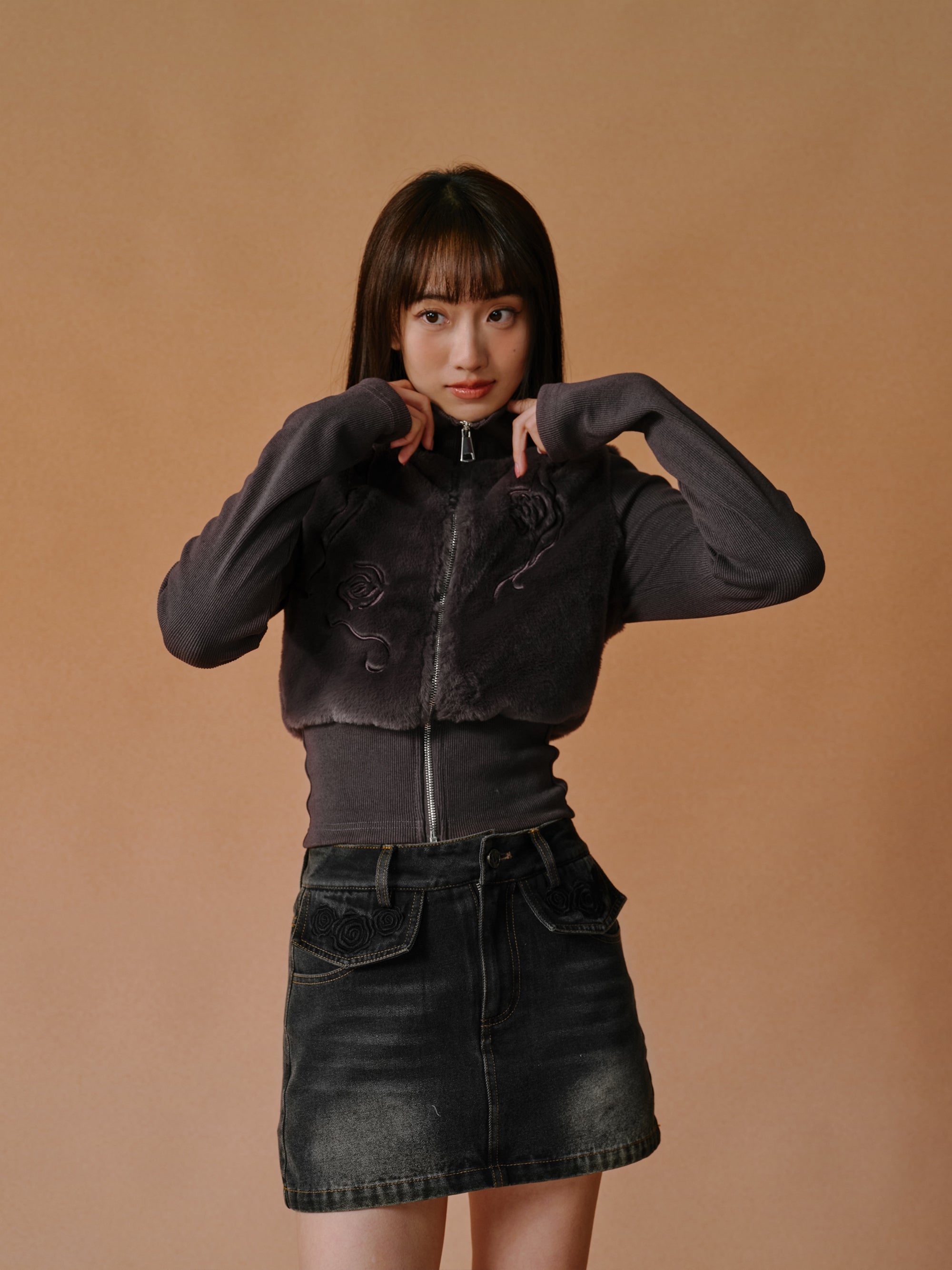 모피 스티칭 꽃 포도 나무 지퍼 높은 목 자켓