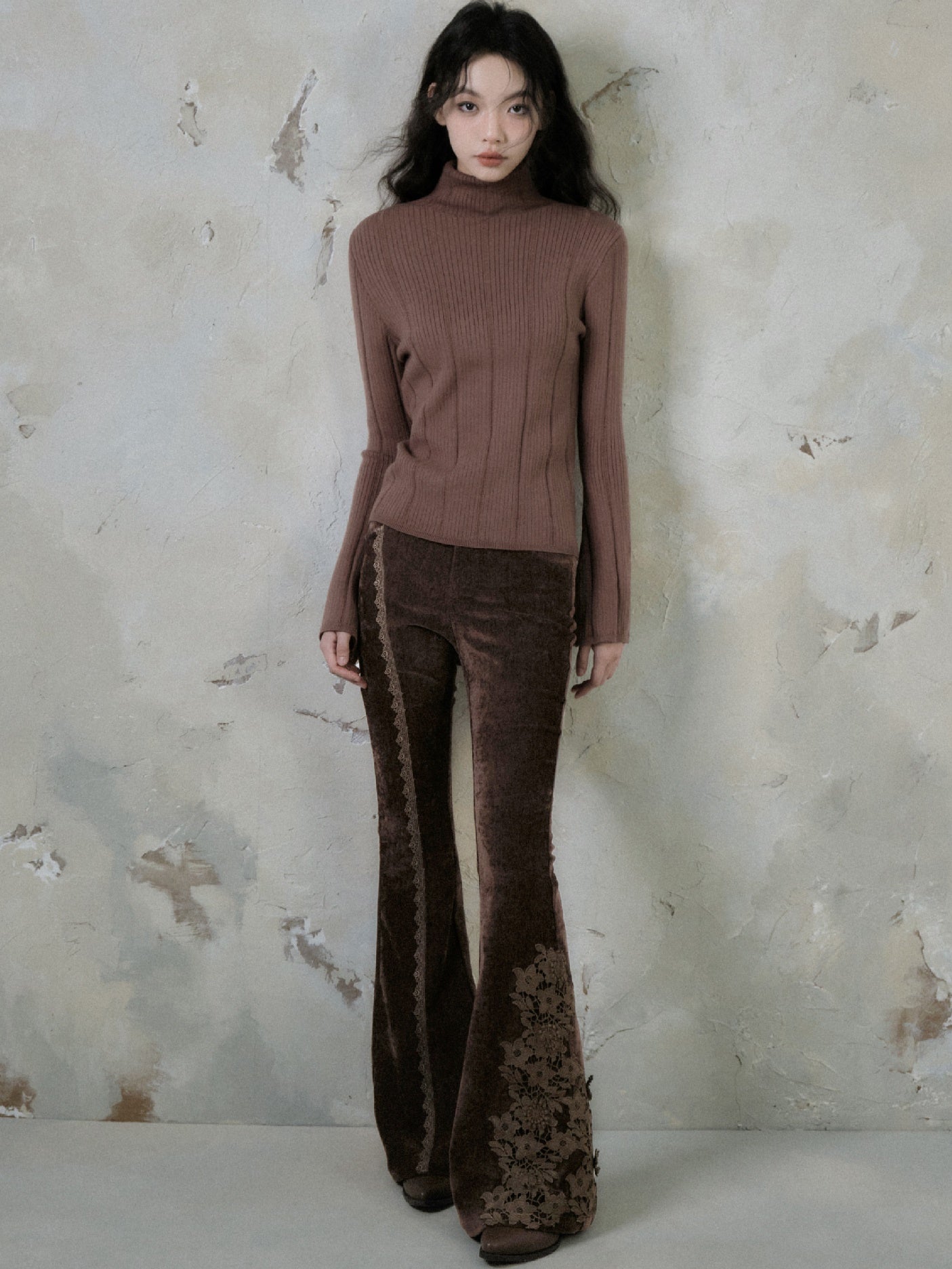 Hochkragen -Strickpullover