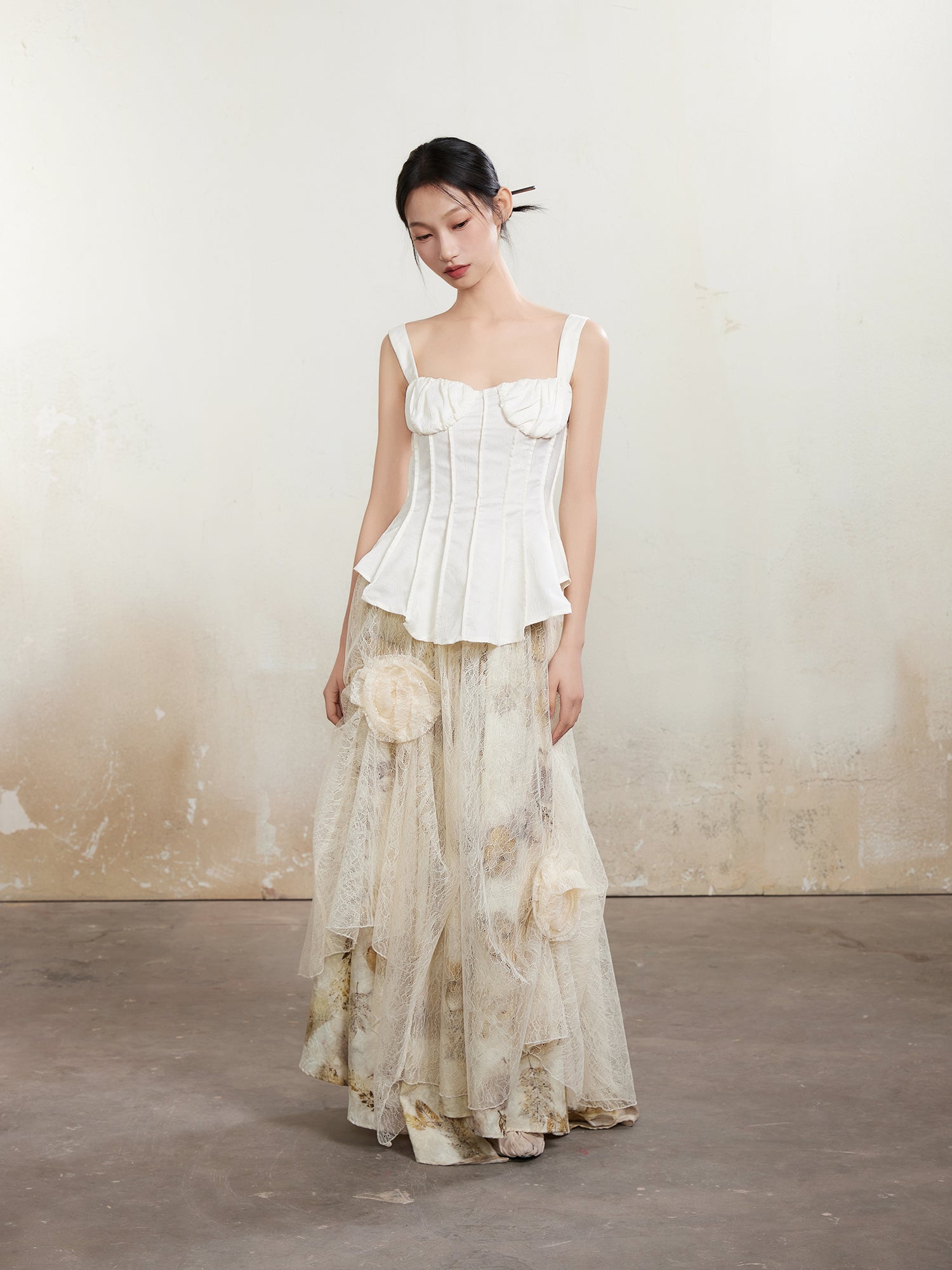 Romantic Slim Pleat Suspender Top