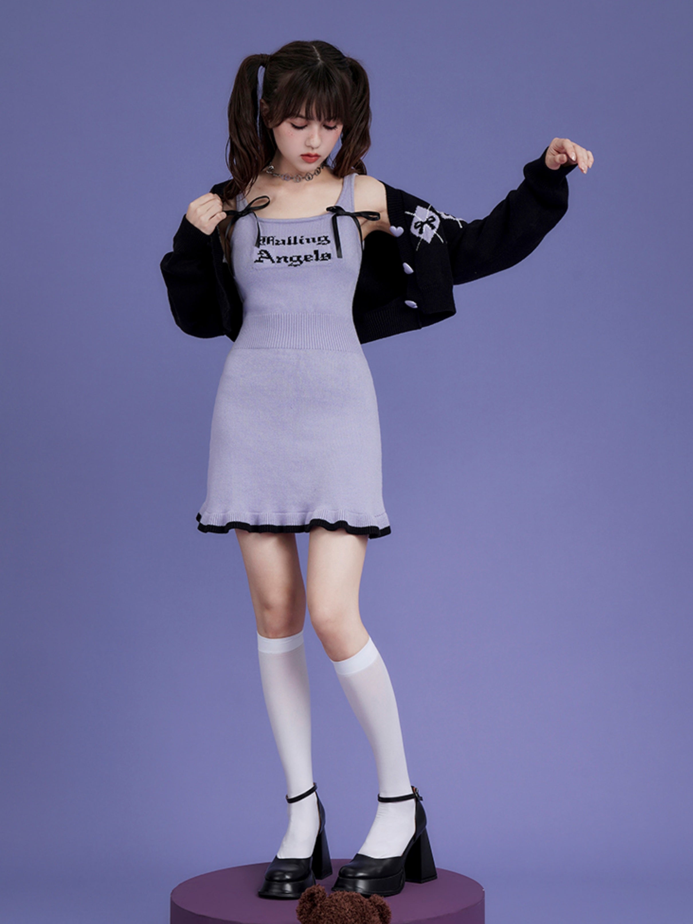 Knitted Sleeveless Logo One-piece & Short Cardigan