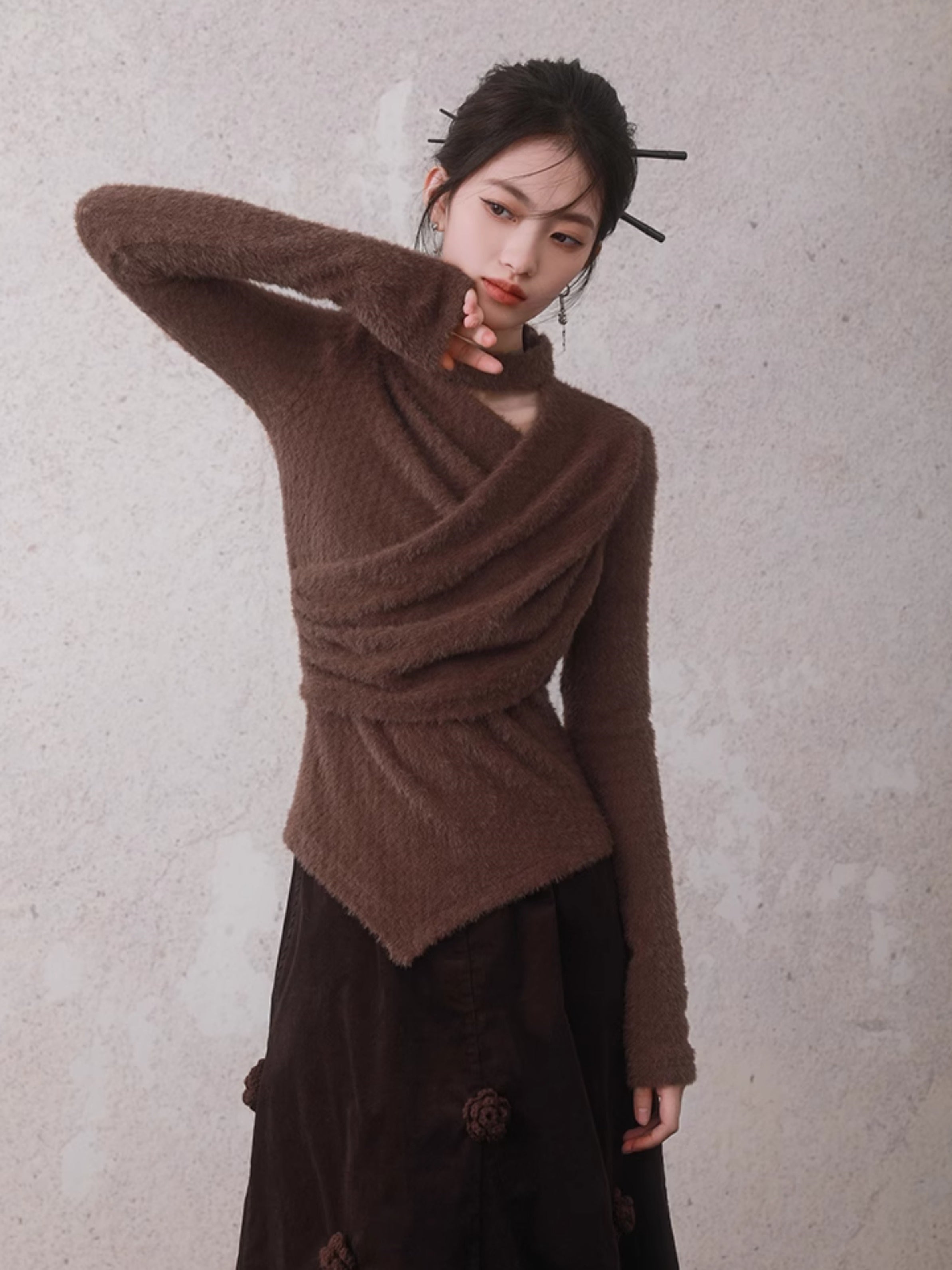 Vorderkreuzende Design pelziger Boden gestrickt