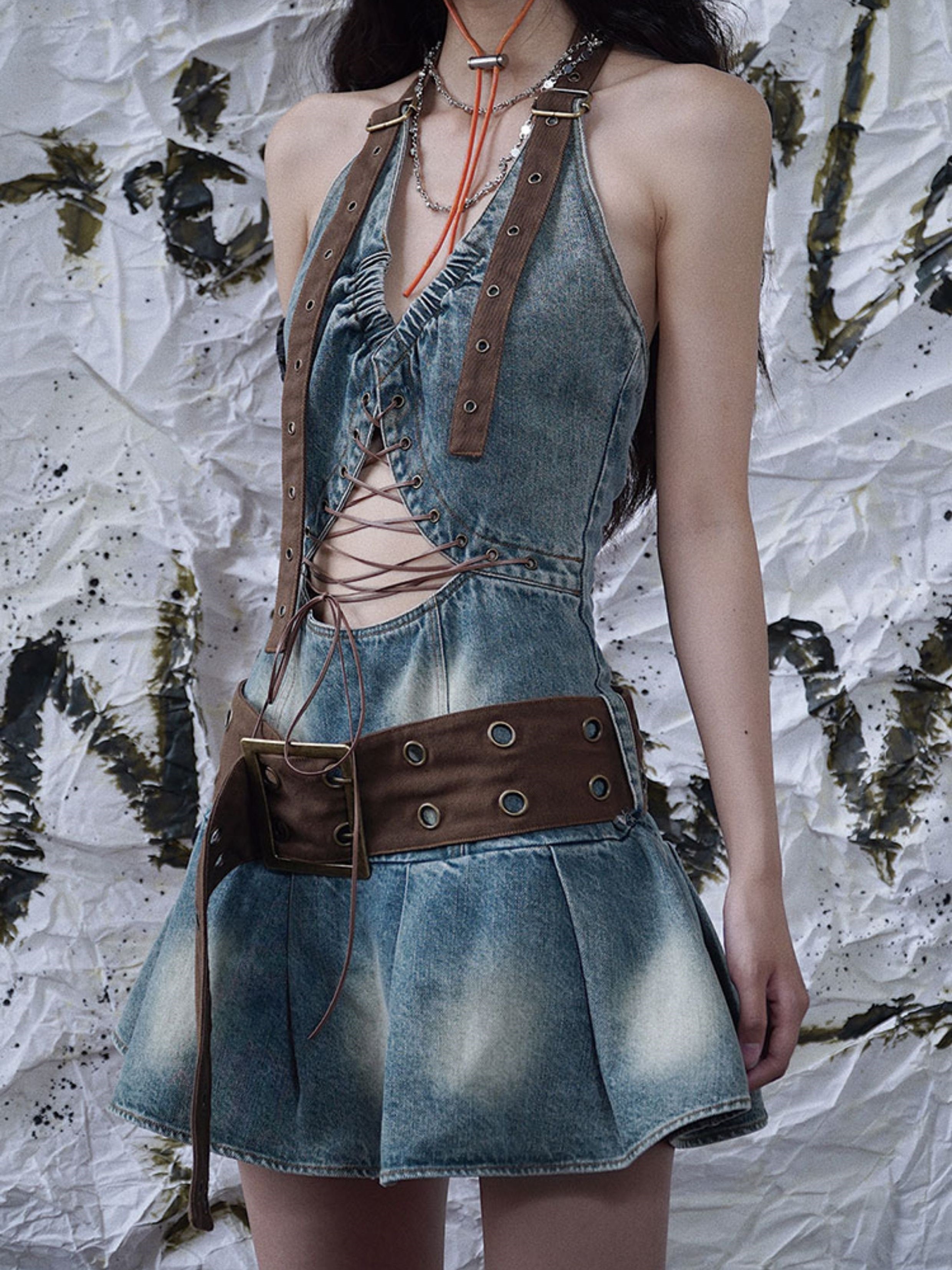 Nischen-Denim-Halfter-Neck-Kleidungsstück