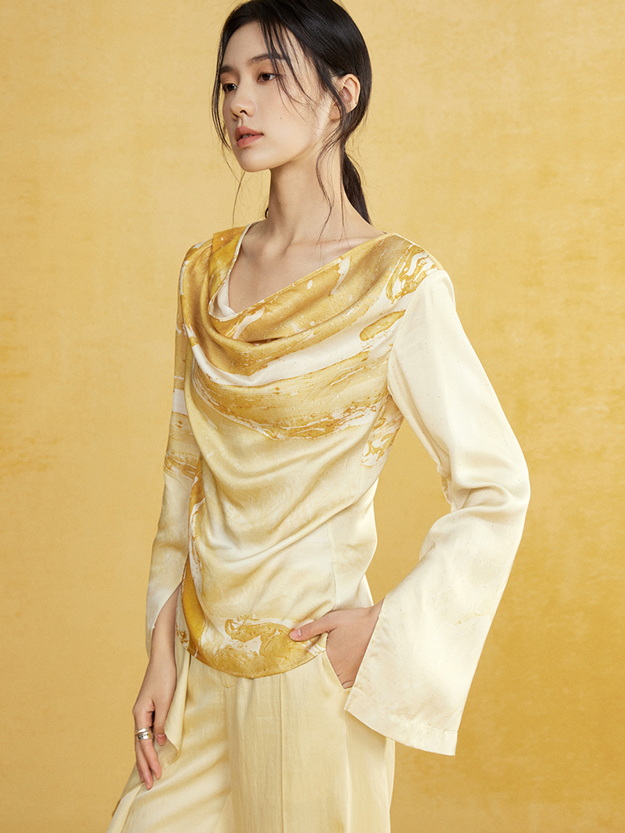 Swing Collar Wide Sleeve Drape Top