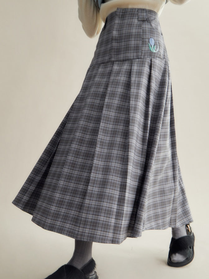 체크 무늬 튤립 자수 주름 치마