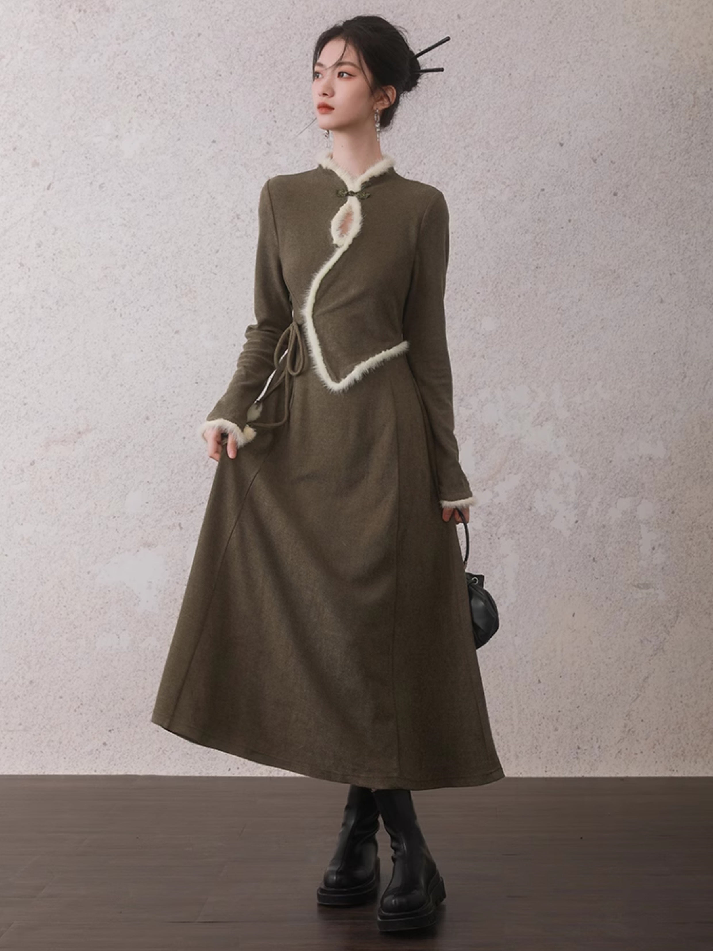 Robe de style chinois de la taille de la taille de la taille en fourrure