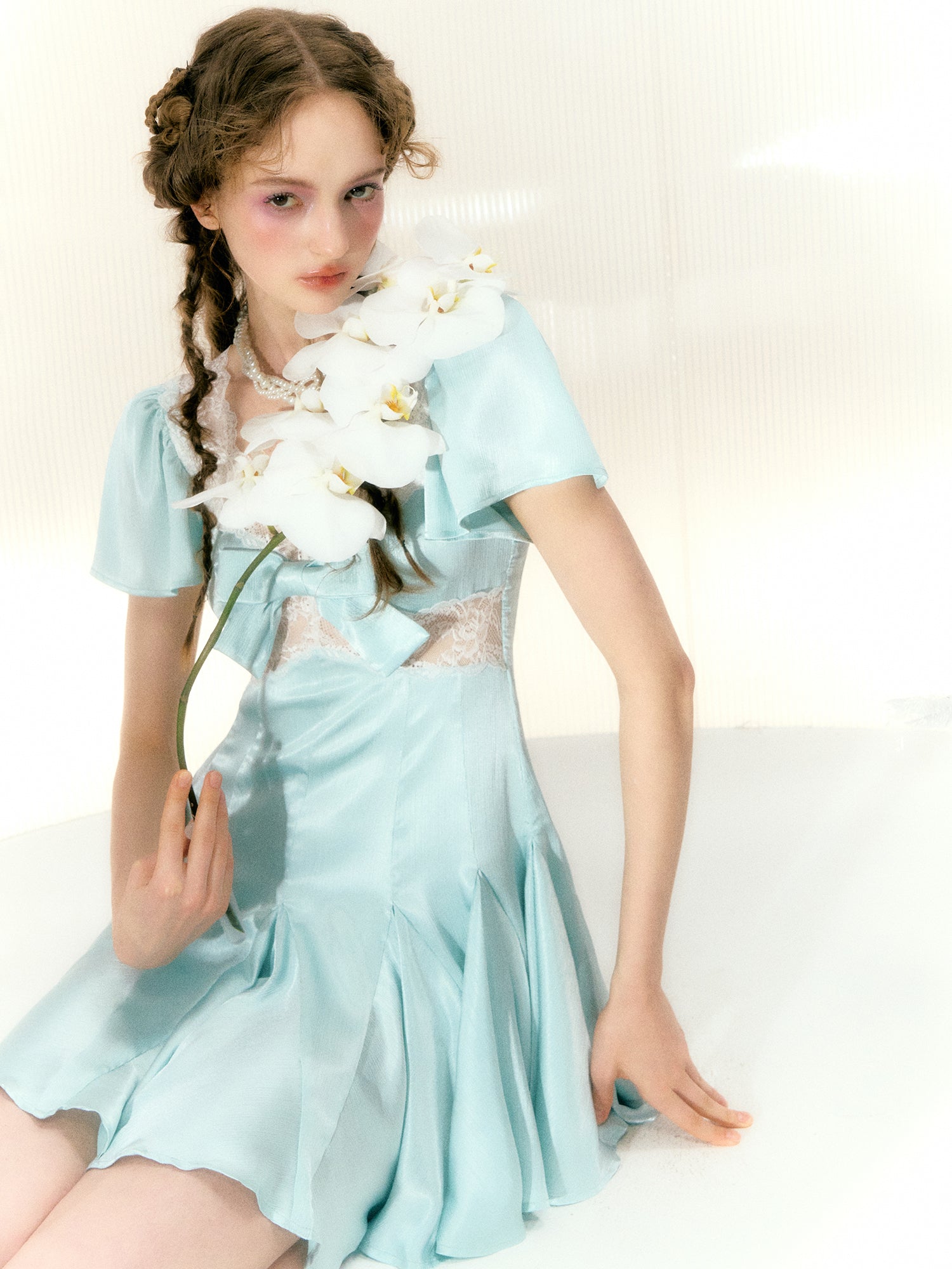 Hollow Lace Bow Short-sleeved Dress