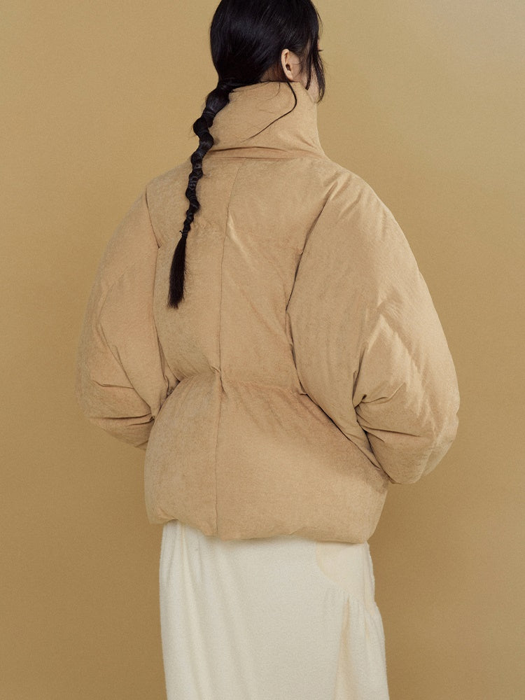 Gestapelte Knackpackung gebogen