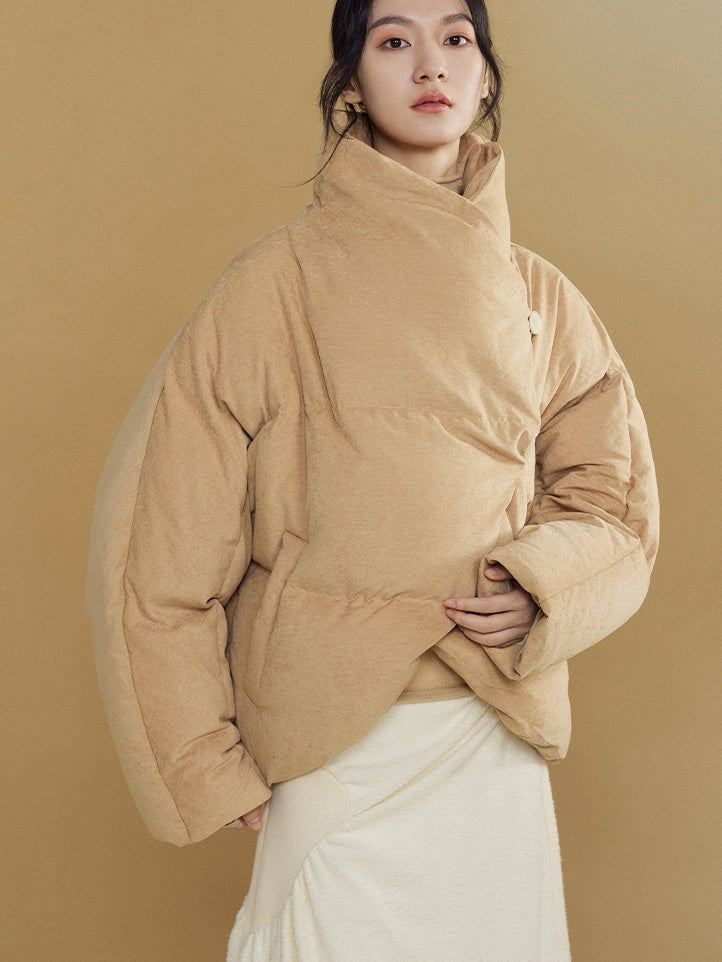 Gestapelte Knackpackung gebogen