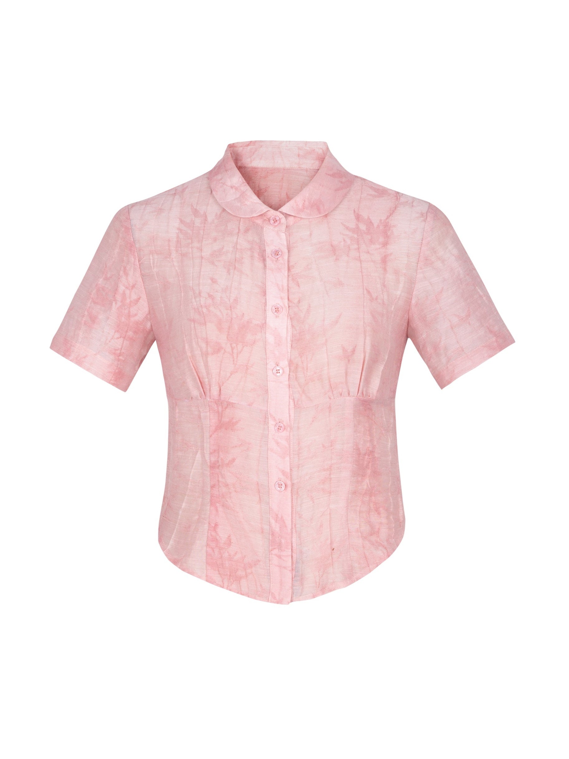 허리 짧은 슬리 셔츠를 꼬집습니다