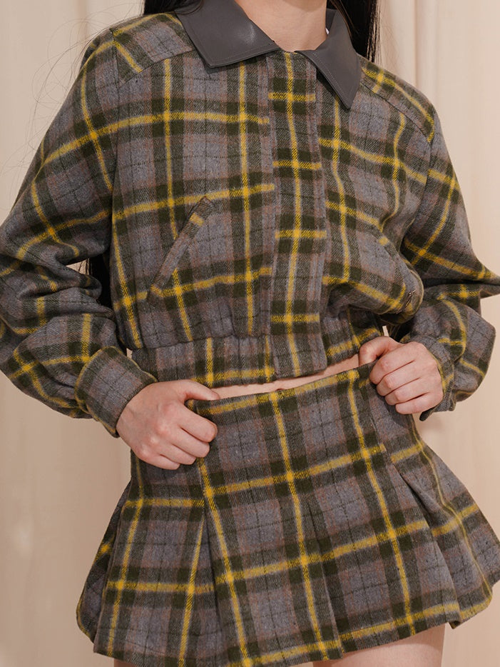 Plaid Short Navy Collar Jacket & Pleated Skirt