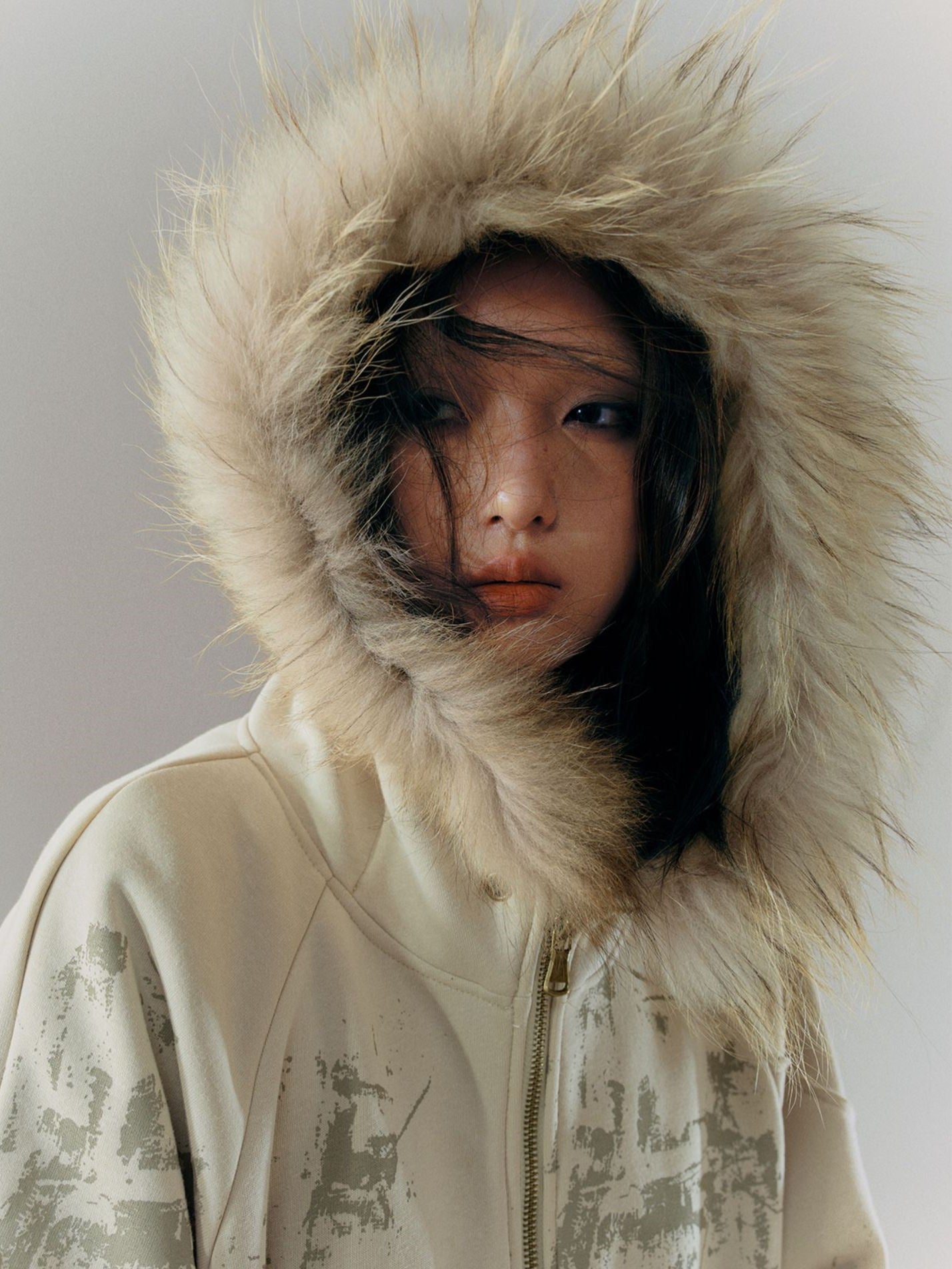 Loose Mottled Graffiti Fur Stitch Hooded Sweat Jacket