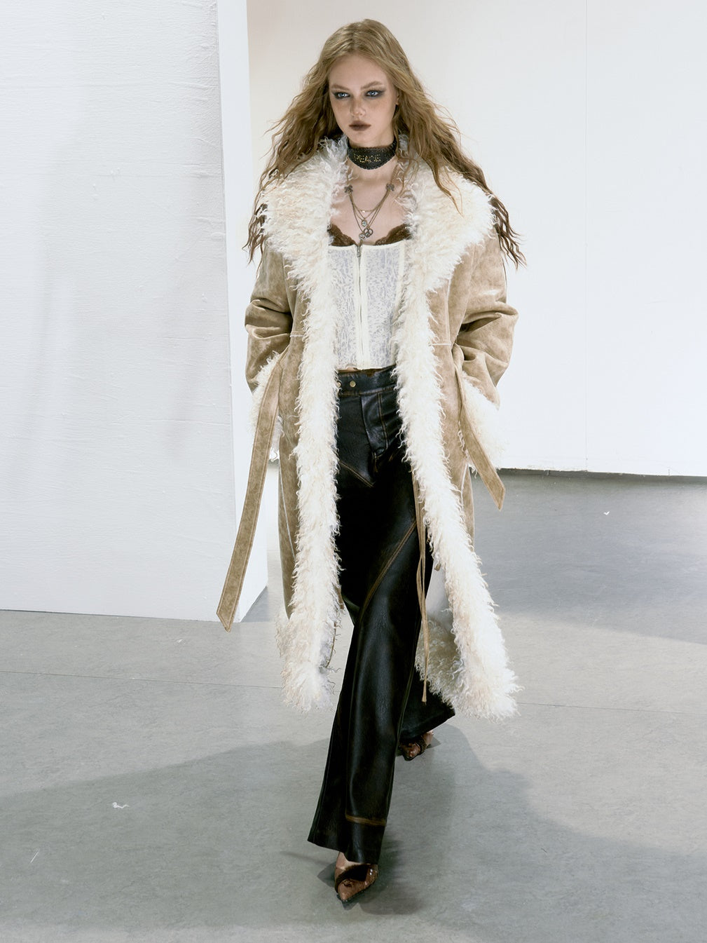 Umweltfreundlicher Fell gefälschter Ledermantel