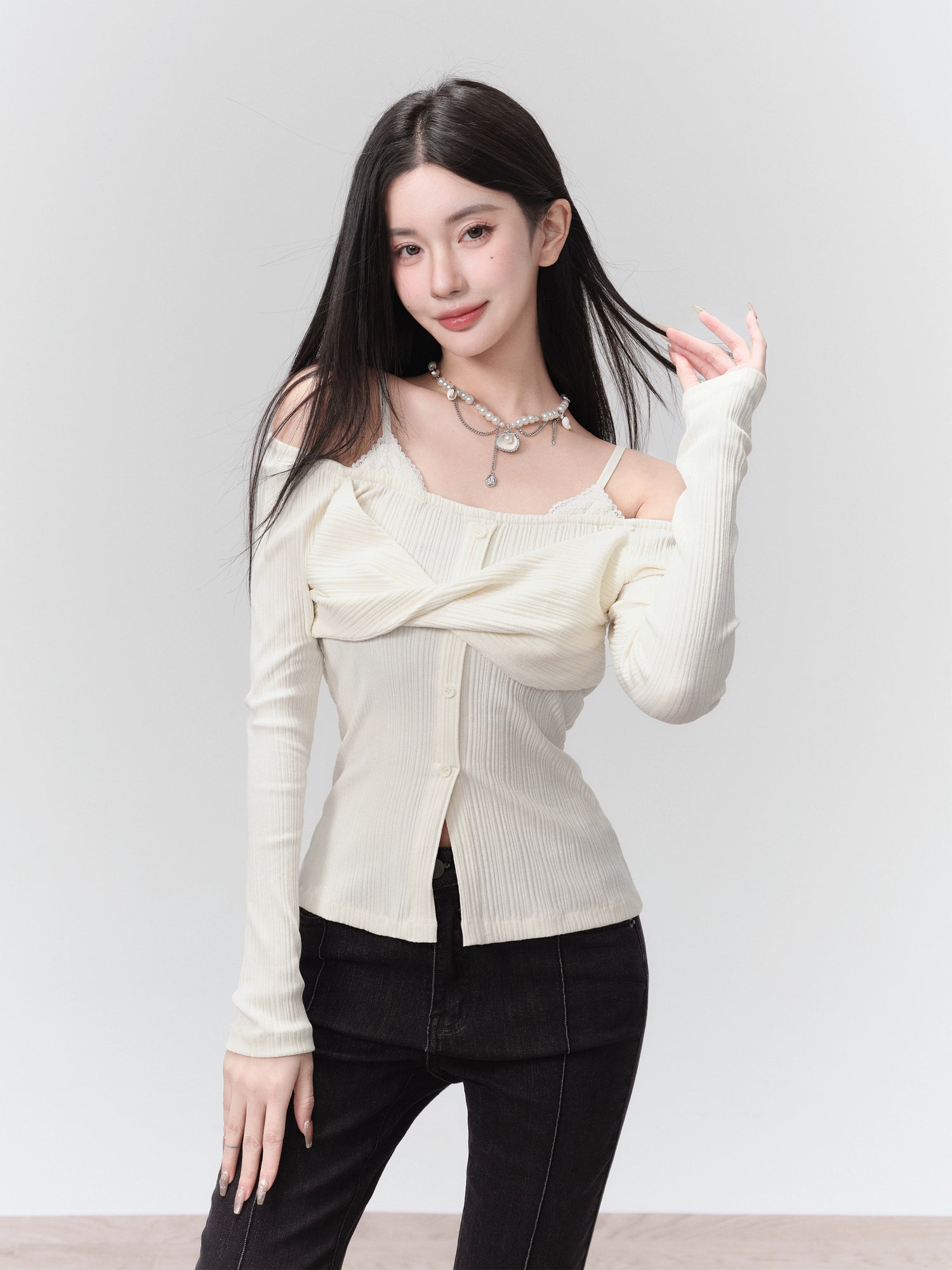 Fake Two-piece Knotted One-shoulder Top