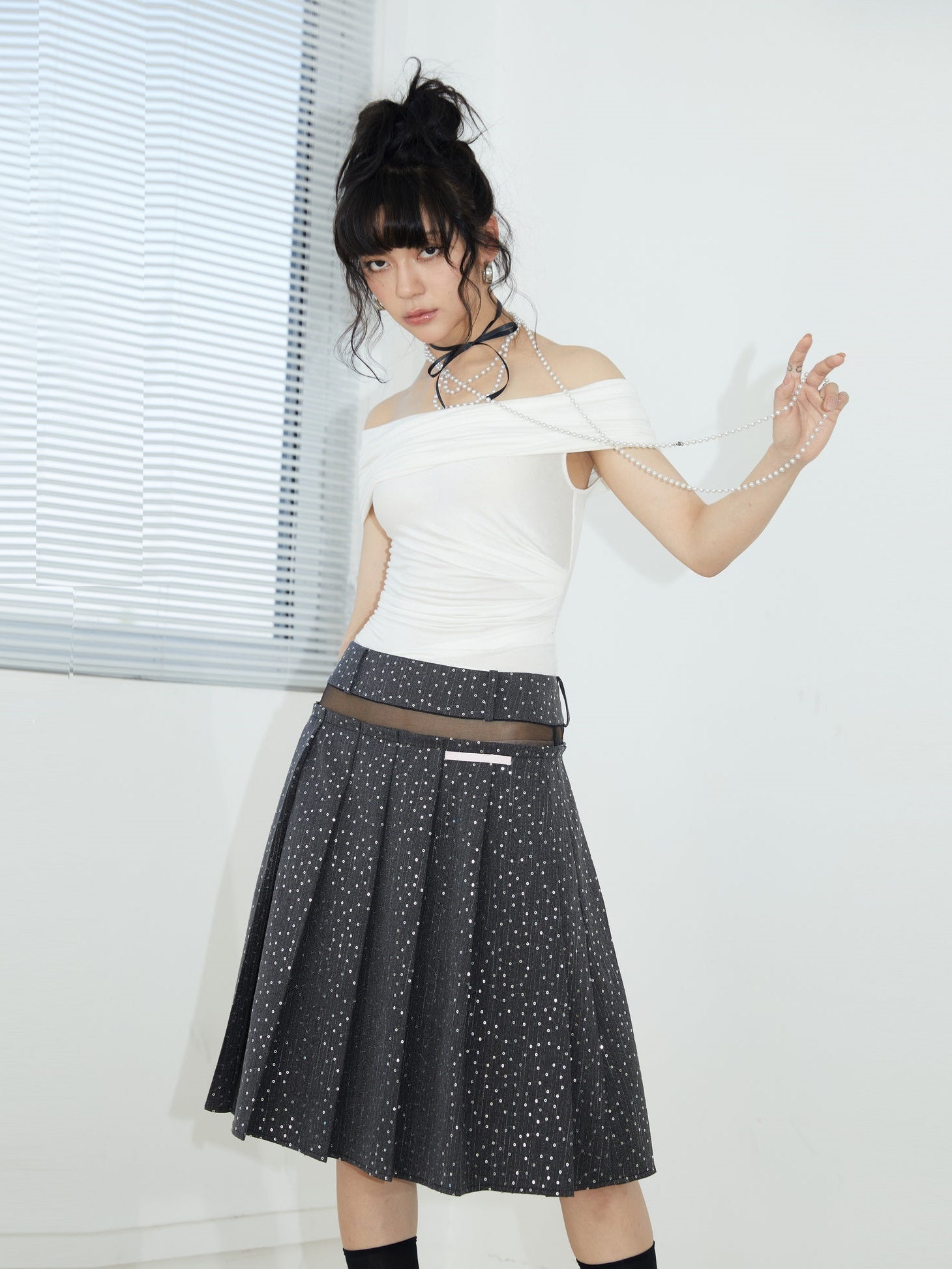Waistless Sparkling Sequin Pleat Skirt