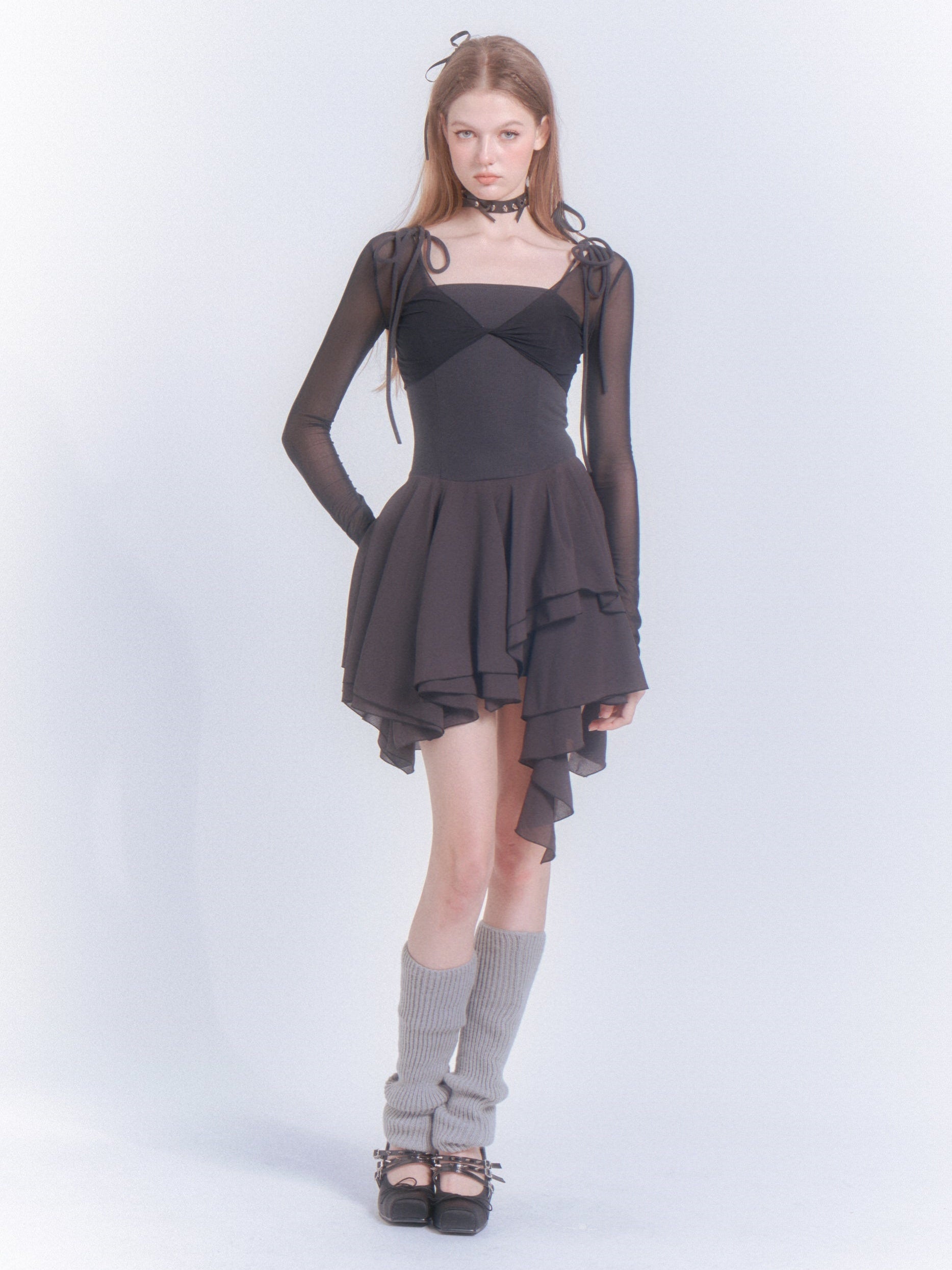 Strickbares Chiffon unregelmäßiger Saumschlingekleid