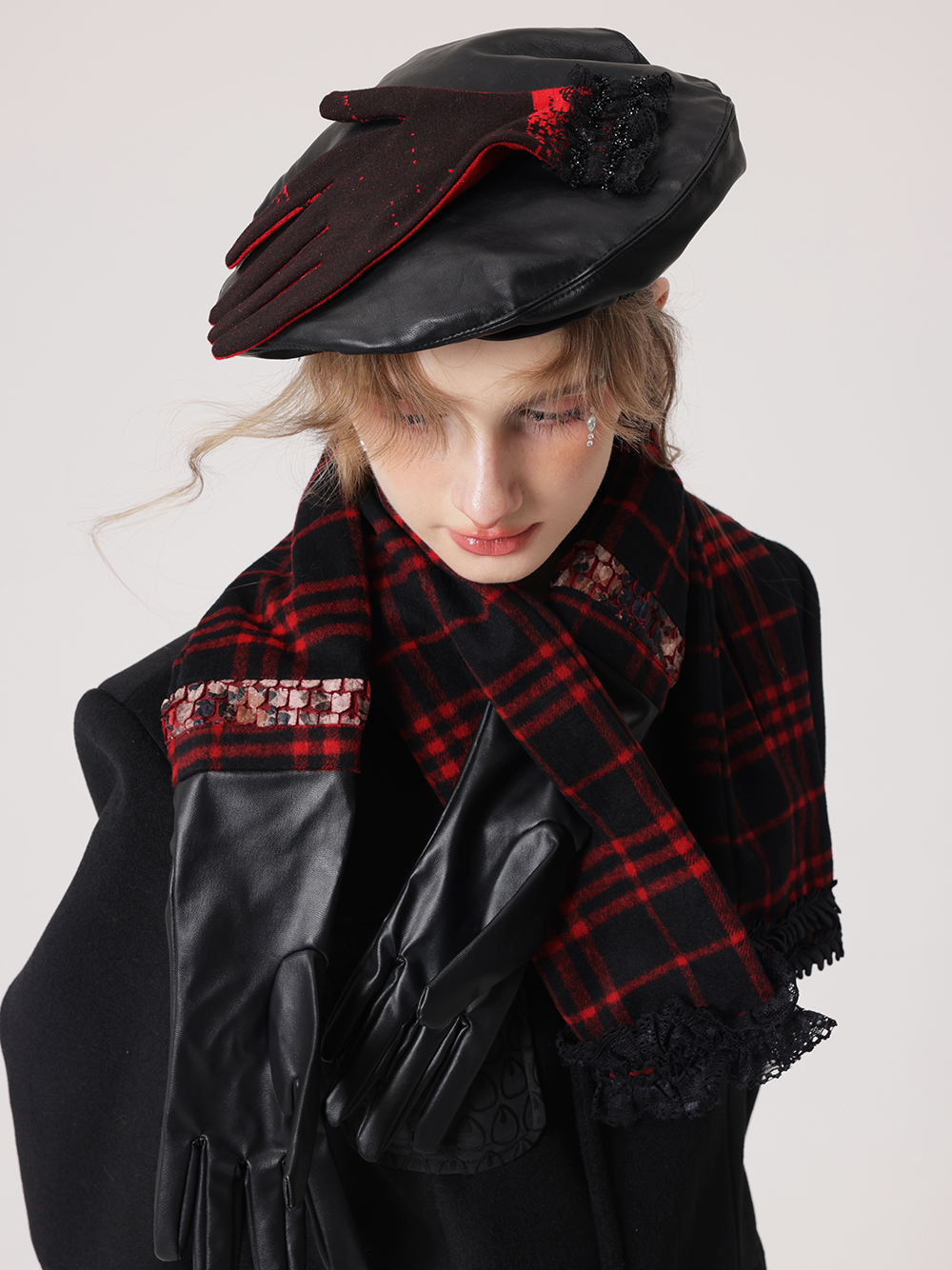 Kontrastkarette Spitzestichhandschuh Baskenbauer & Stola