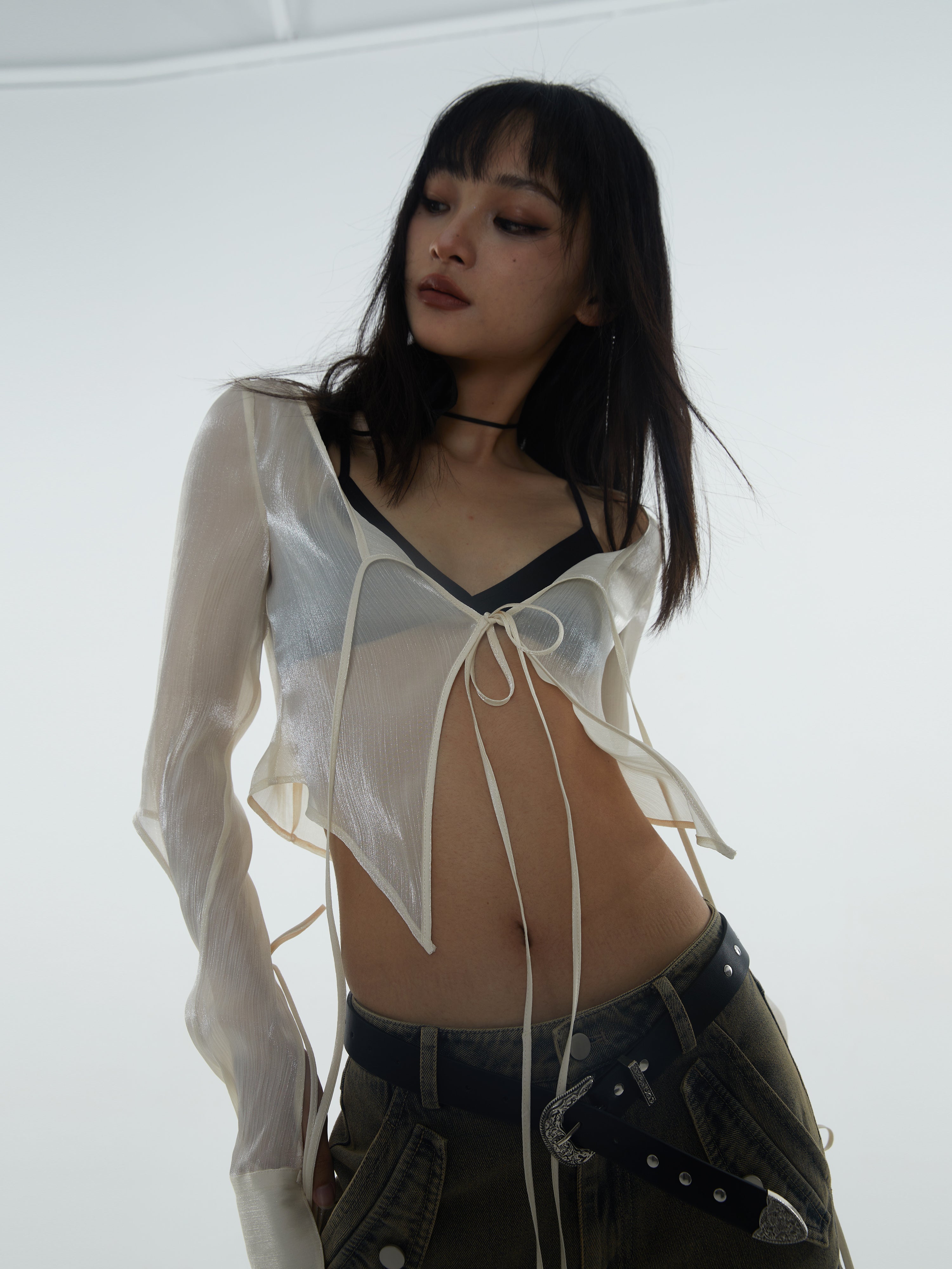 휴식 깎아 지른 끈 짧은 가디건