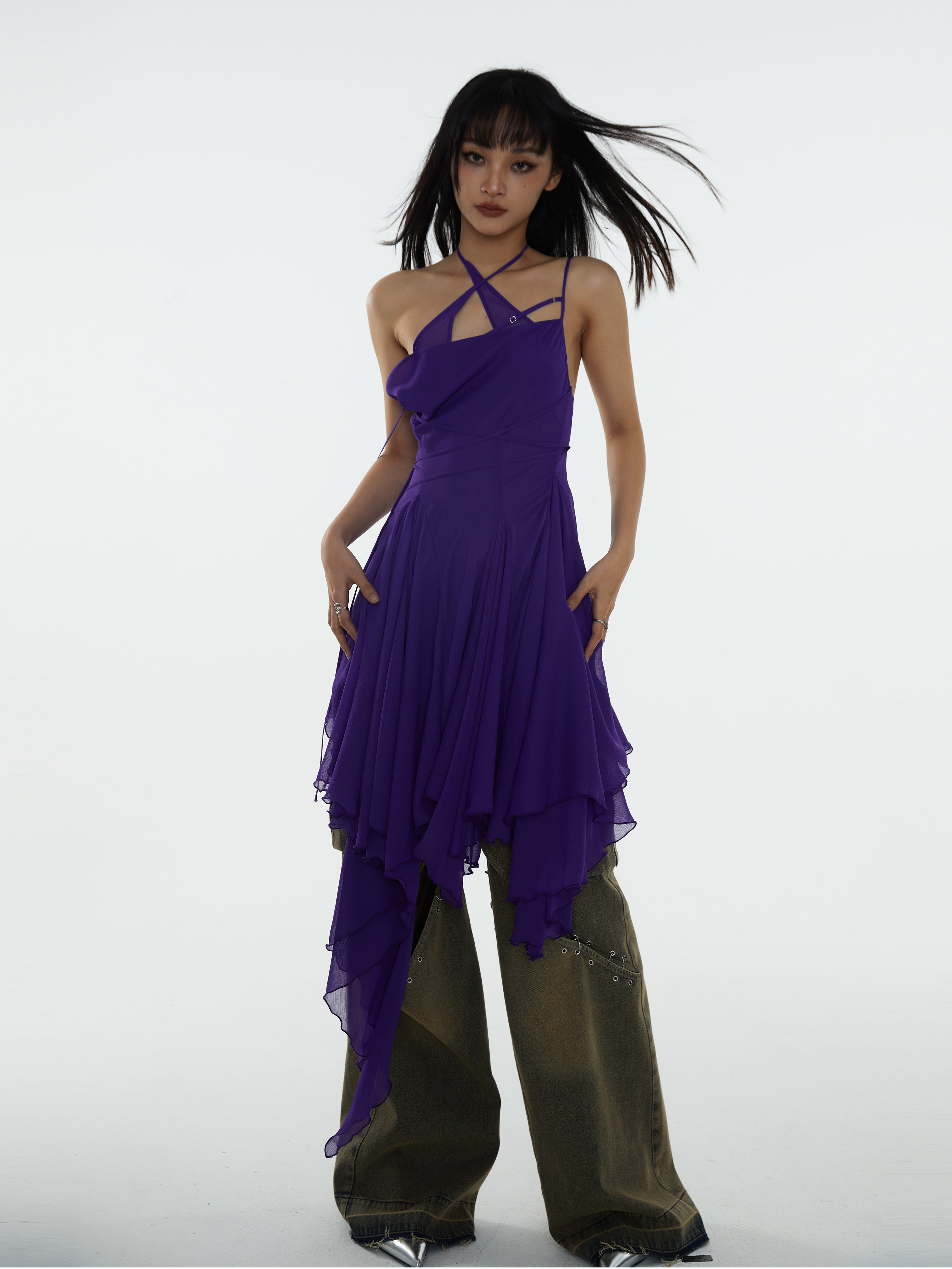 Unregelmäßiges Saumgurtkleid
