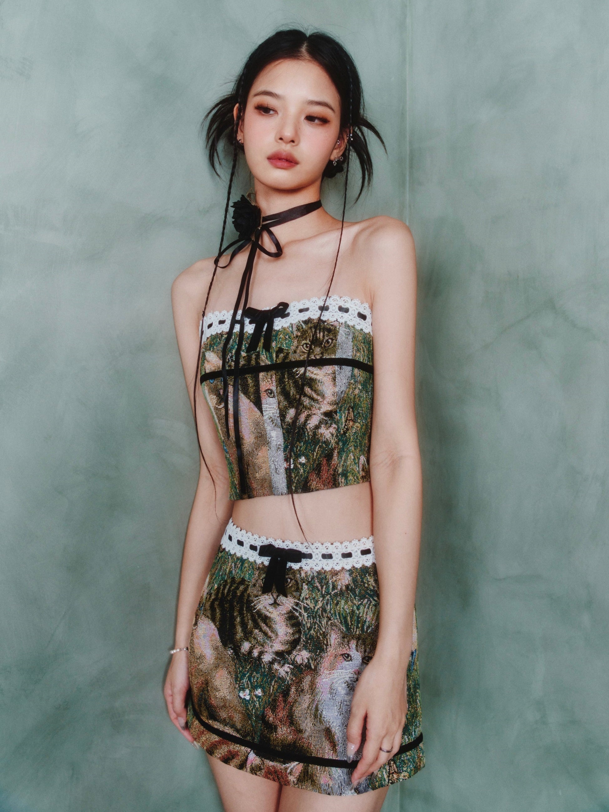 Lace Edge Bow Cat Jacquard Bare Top & Skirt