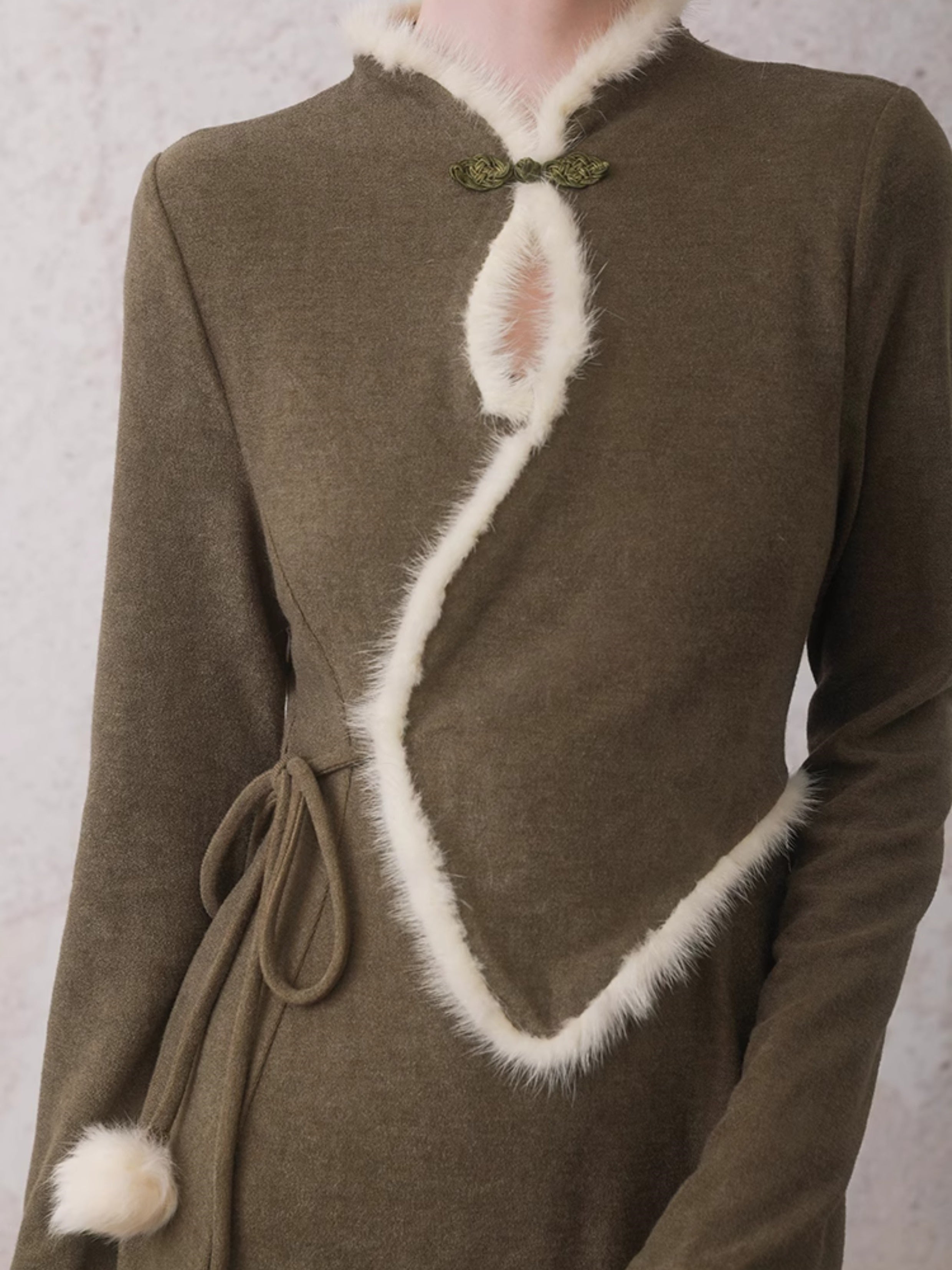 Robe de style chinois de la taille de la taille de la taille en fourrure