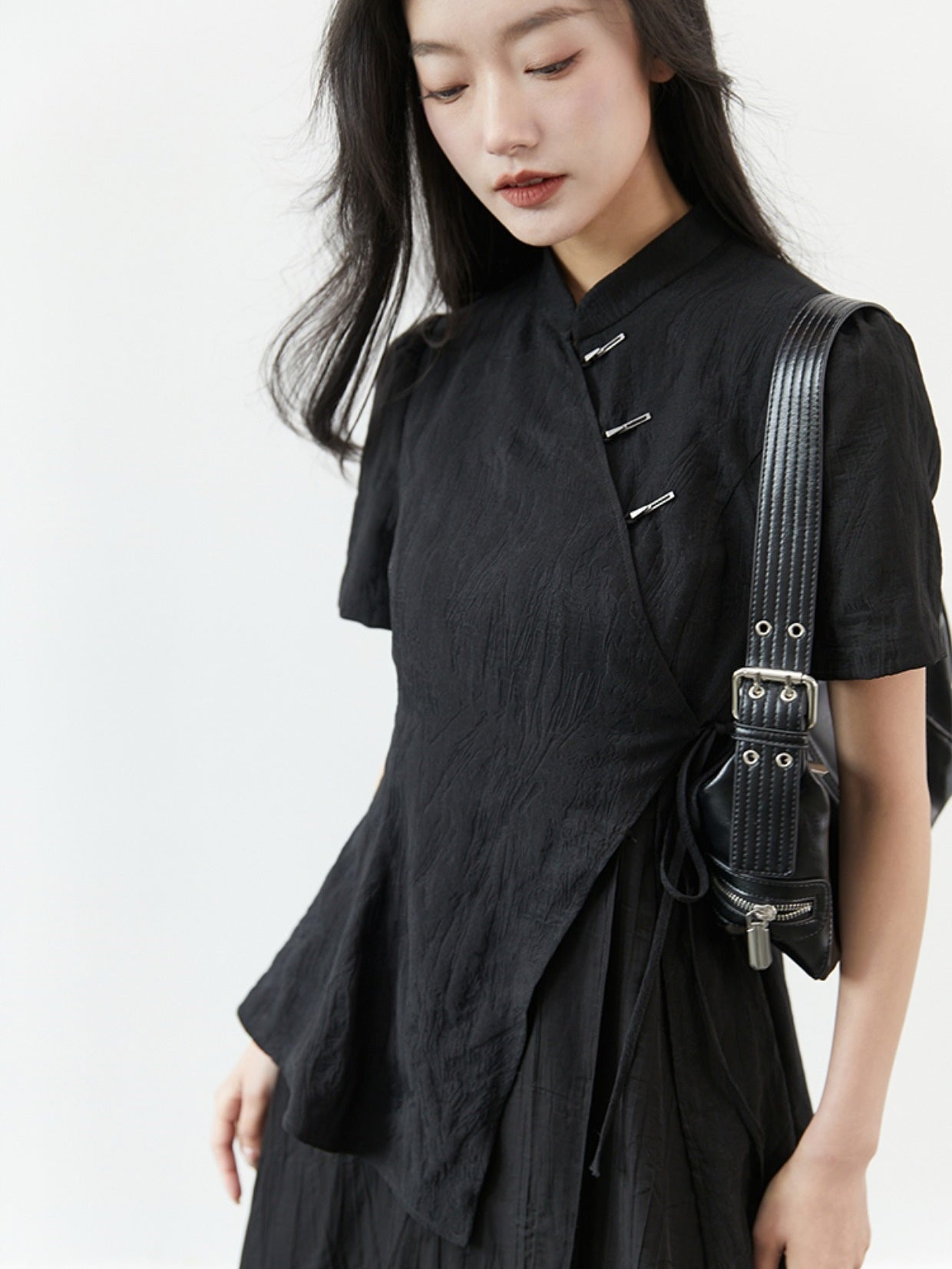 Cachecoeur 맛 스탠드 업 칼라 드레스