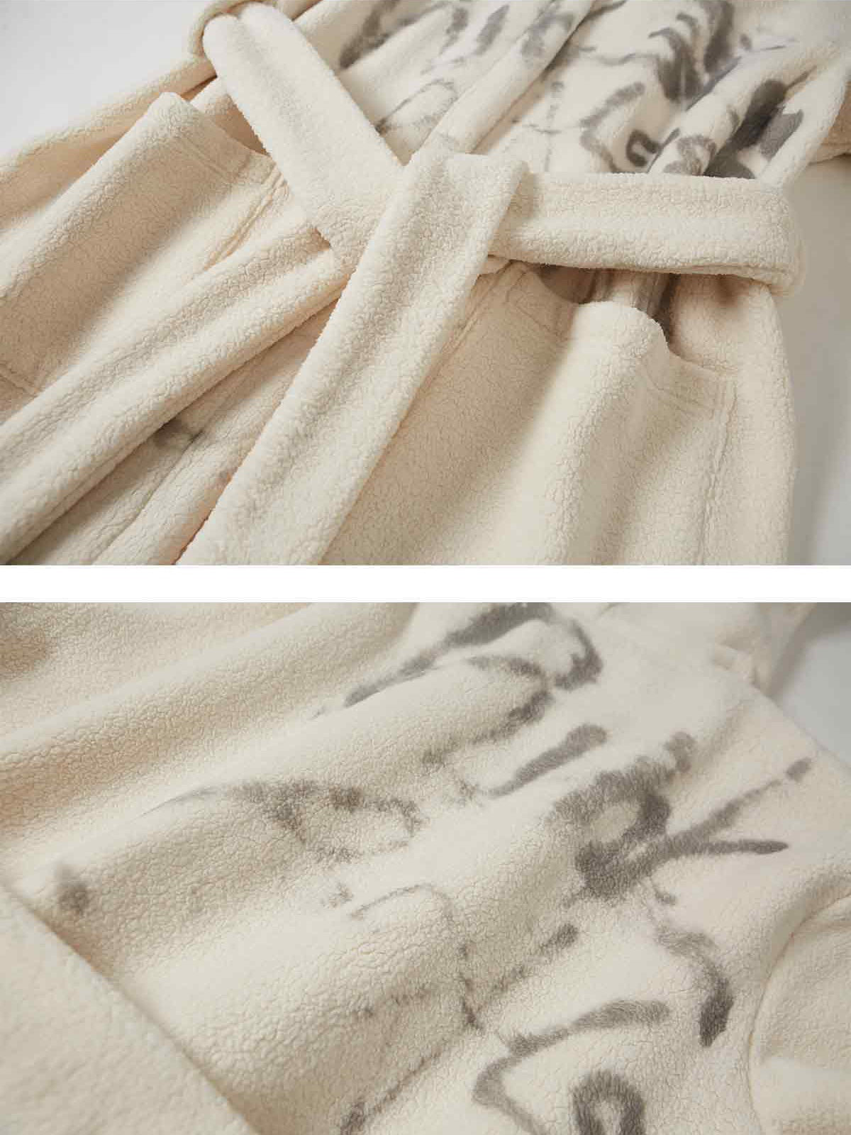 Lose Plüschgraffiti bedruckte Kapuze -Bademantel