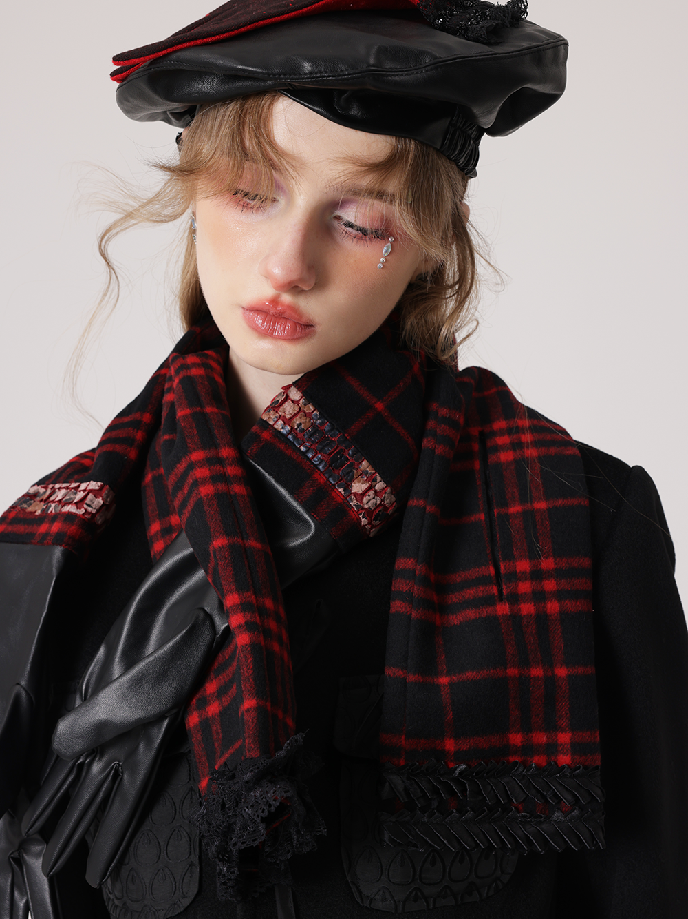 Kontrastkarette Spitzestichhandschuh Baskenbauer & Stola