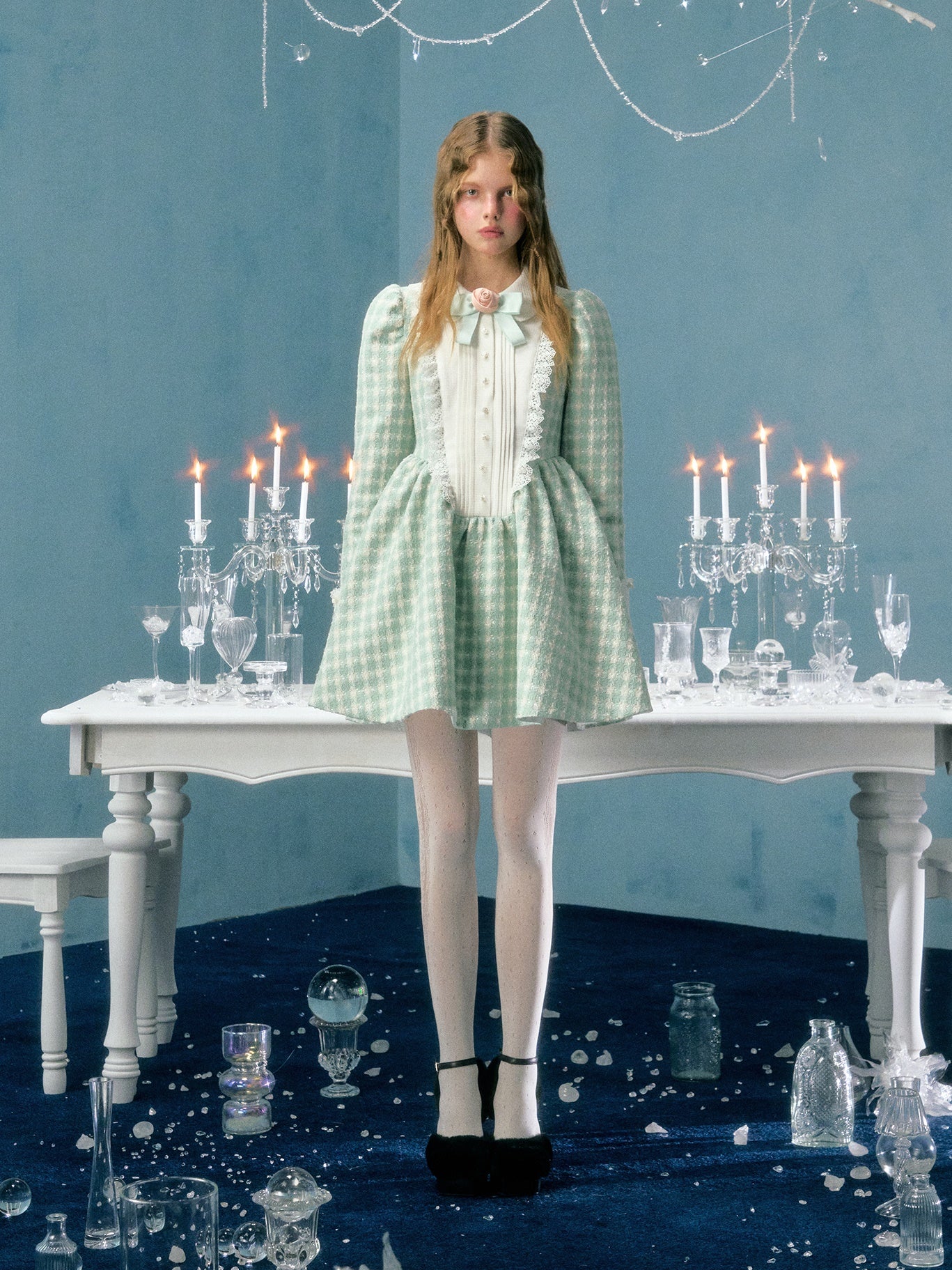 Kariertes Bower Brosche Puffhülle Kleid