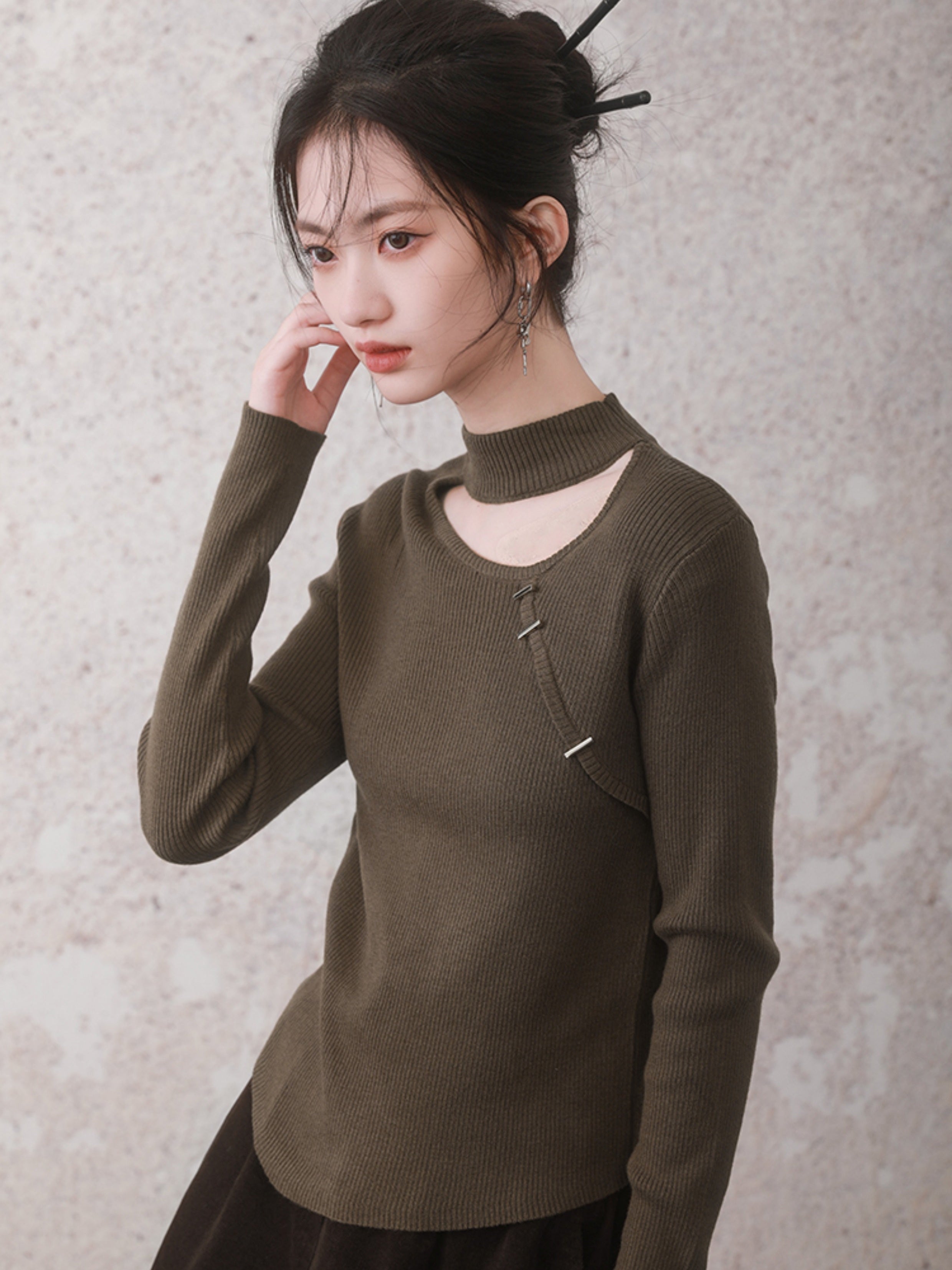 Neuer chinesischer Styledrawstring -Ausschnittpullover
