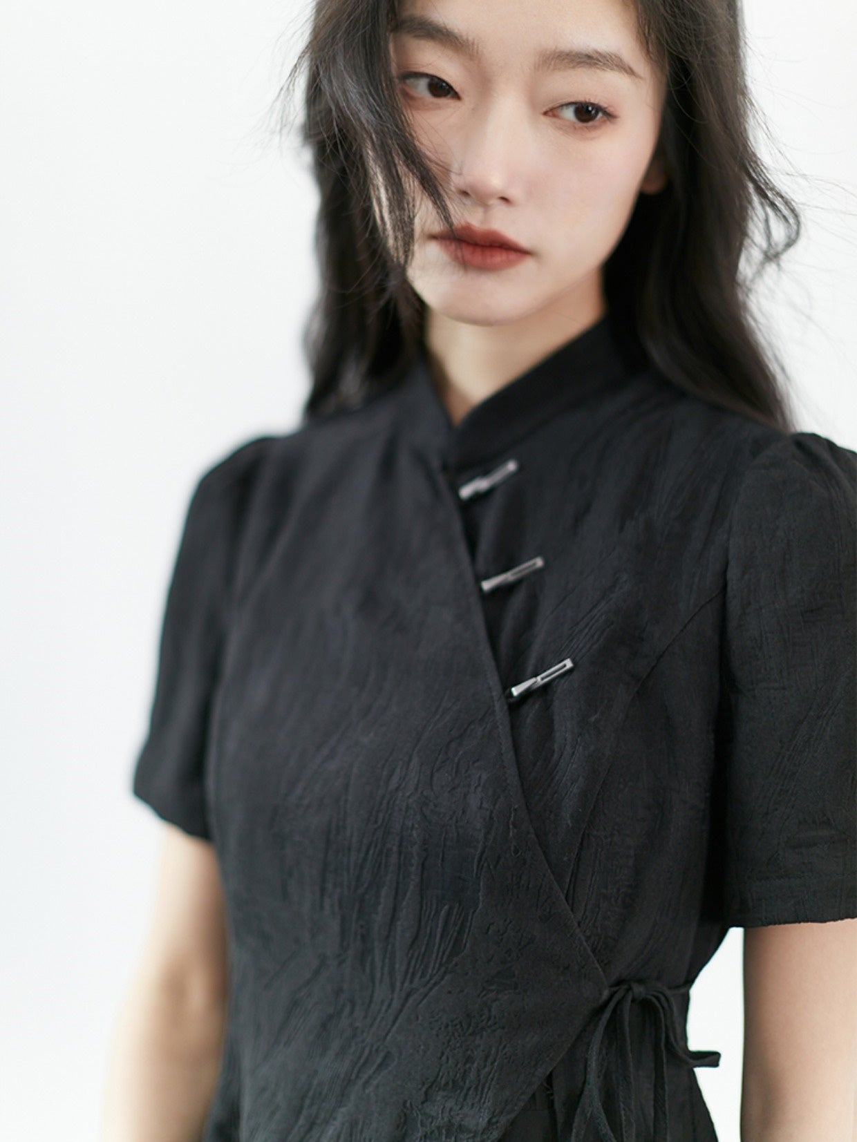 Cachecoeur 맛 스탠드 업 칼라 드레스