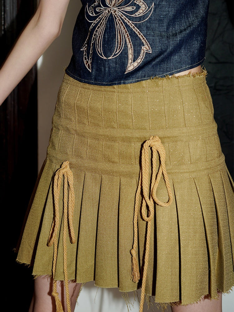 Raw Edge Design Pleated Skirt