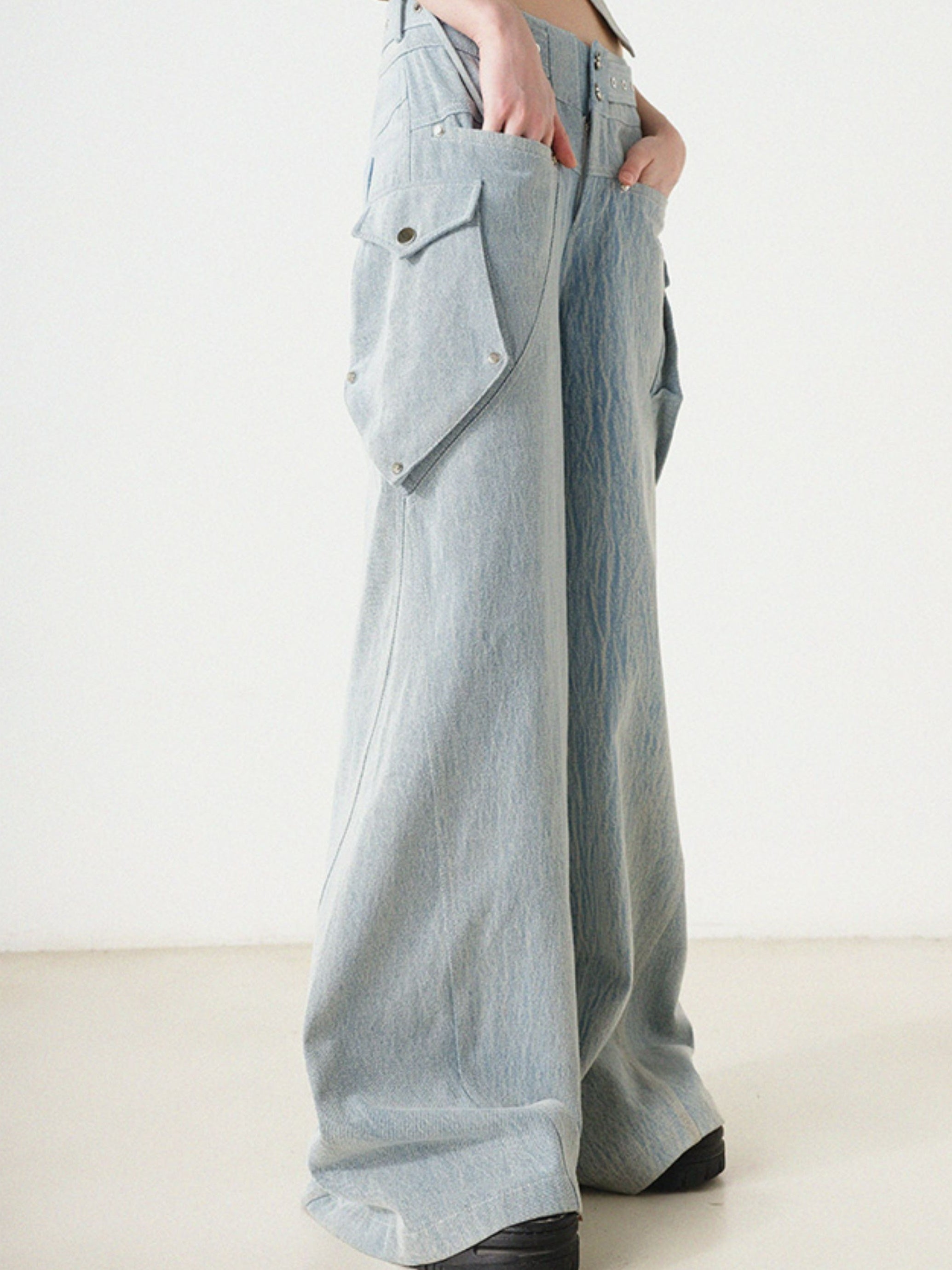 Jean lâché à la taille mi-bas lavée