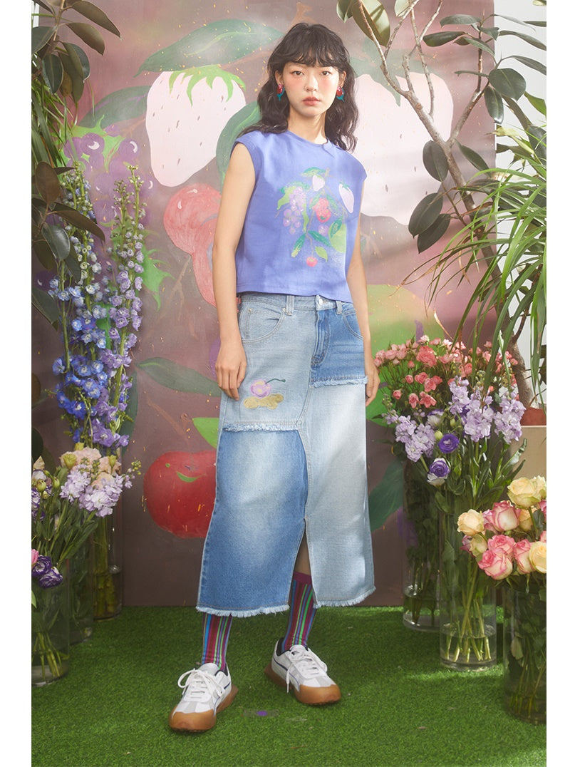 Cream Cherry Embroidery Contrasting Color Raw Edge Denim Skirt