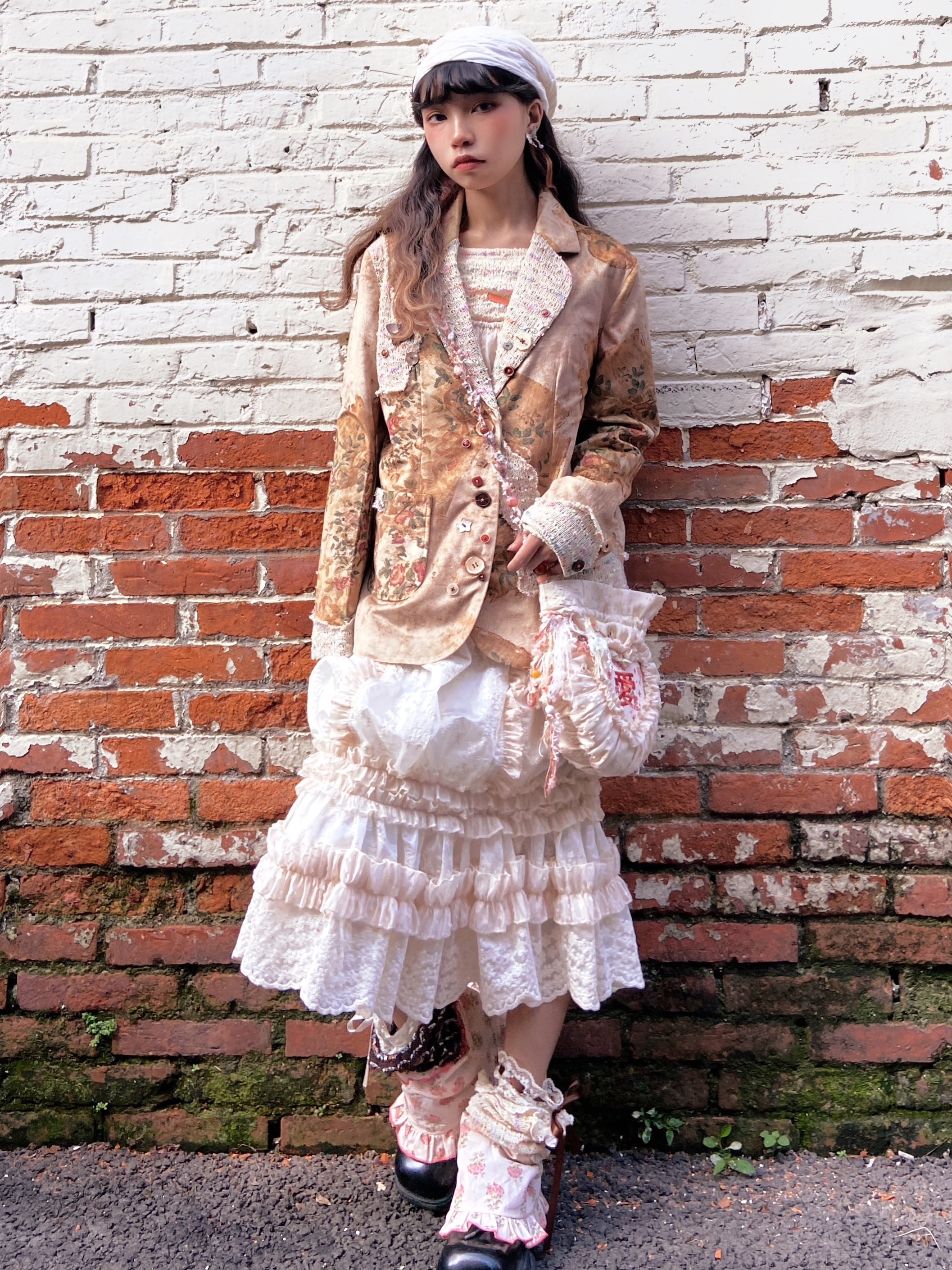 Lace Love Cake Embroidered Pleated Crossbody Bag