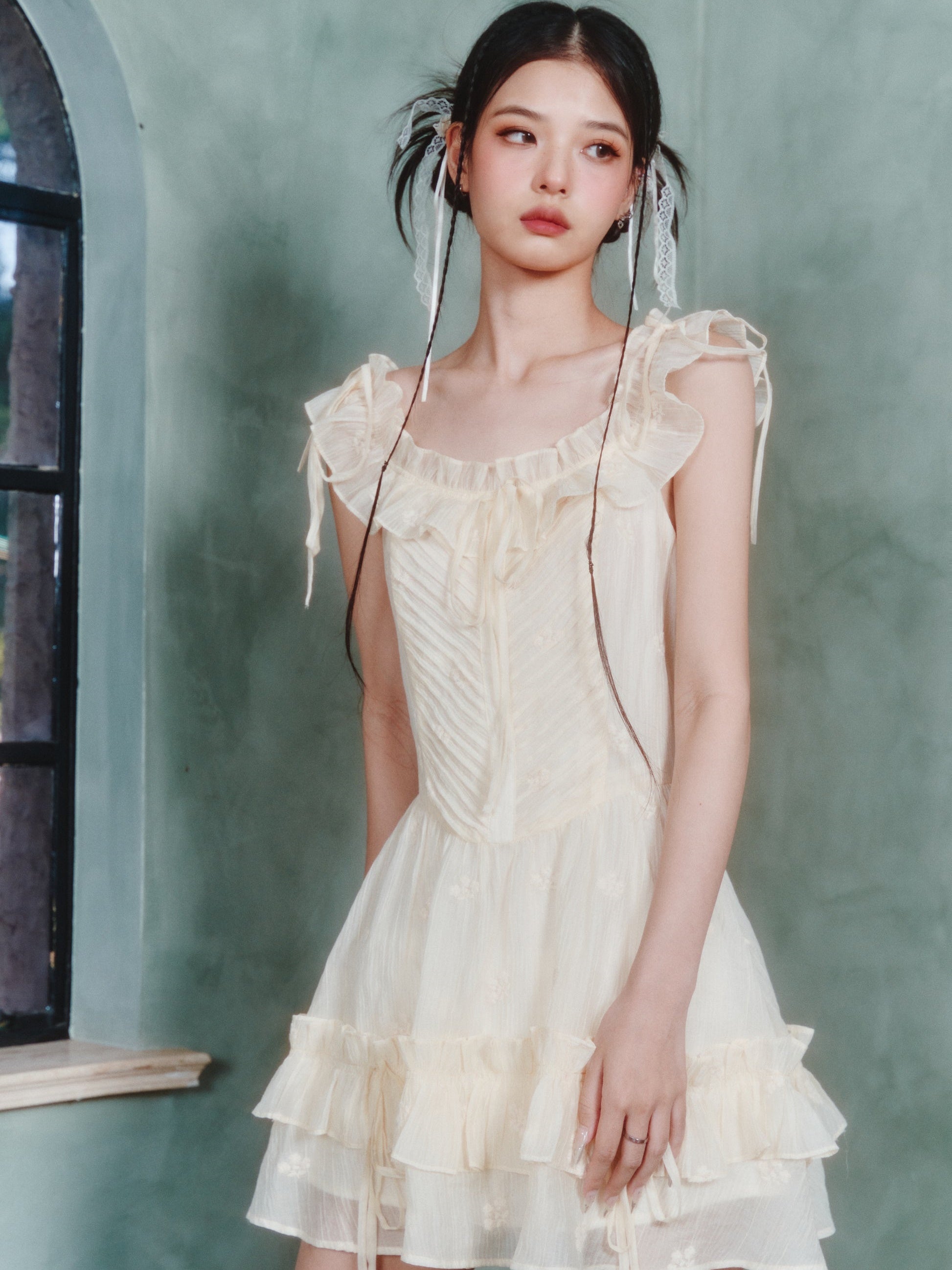 Embroidered Ruffled U-neck Lace-up Sleeveless Dress