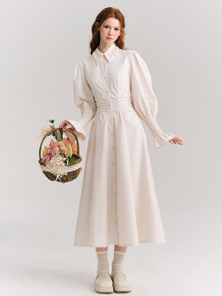 Blütenblätter Blumen und Tränen von Perlen getadertes Taille schlanker Kleid