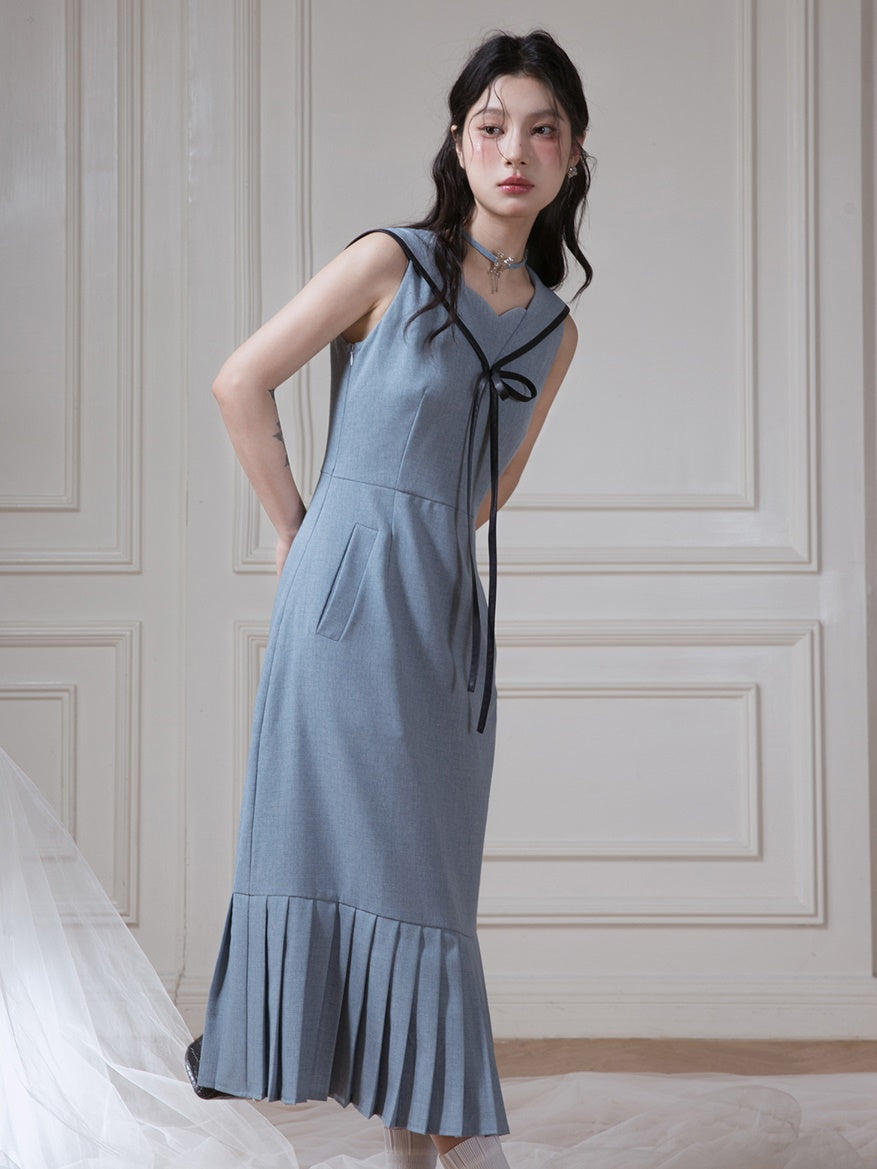 Navy Collar Sleeveless Pleated Hem Dress