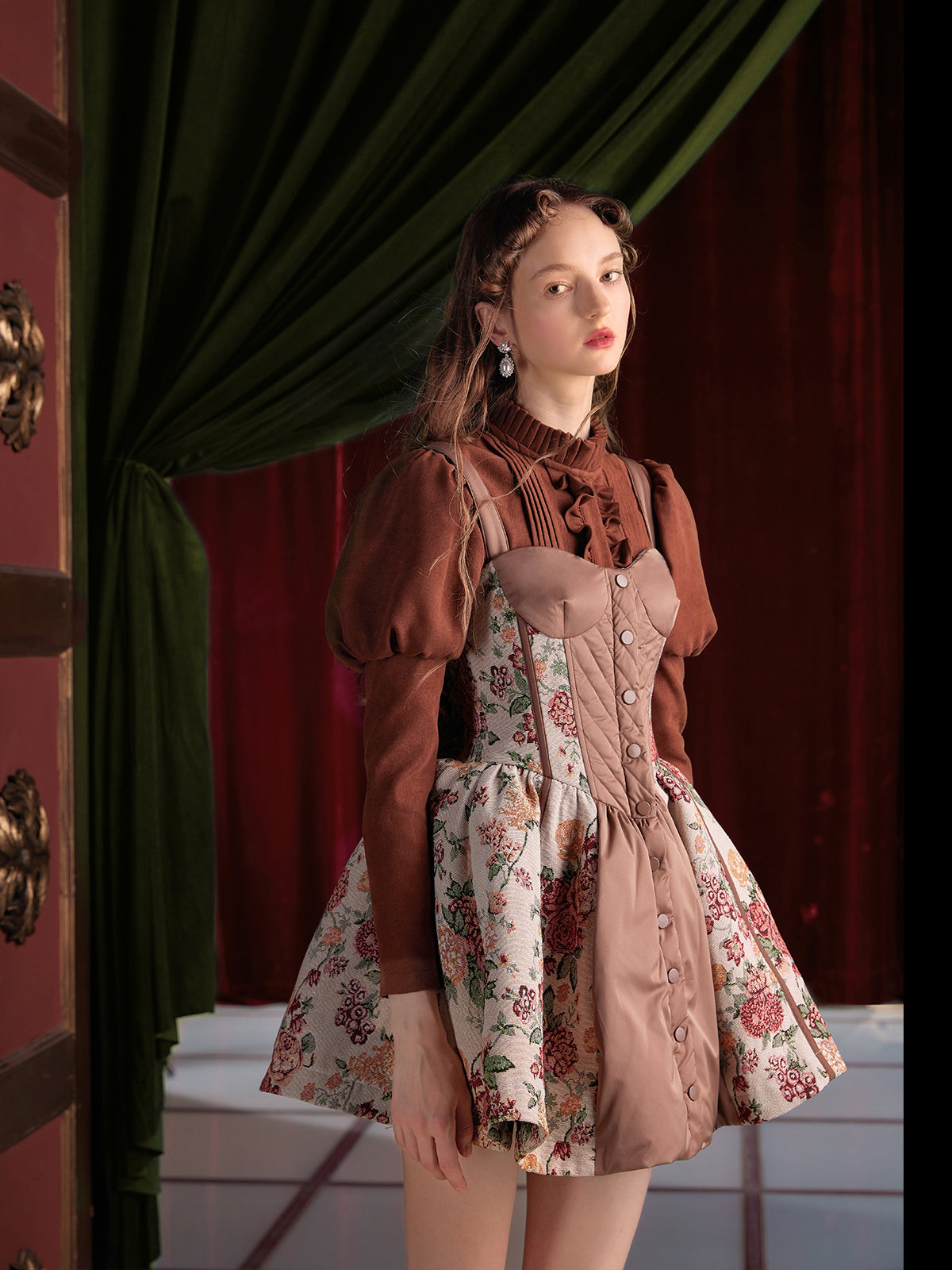 Puppe Jacquard Spleißen Fischbone Hosentender Kleid & Puffärmel Hemd