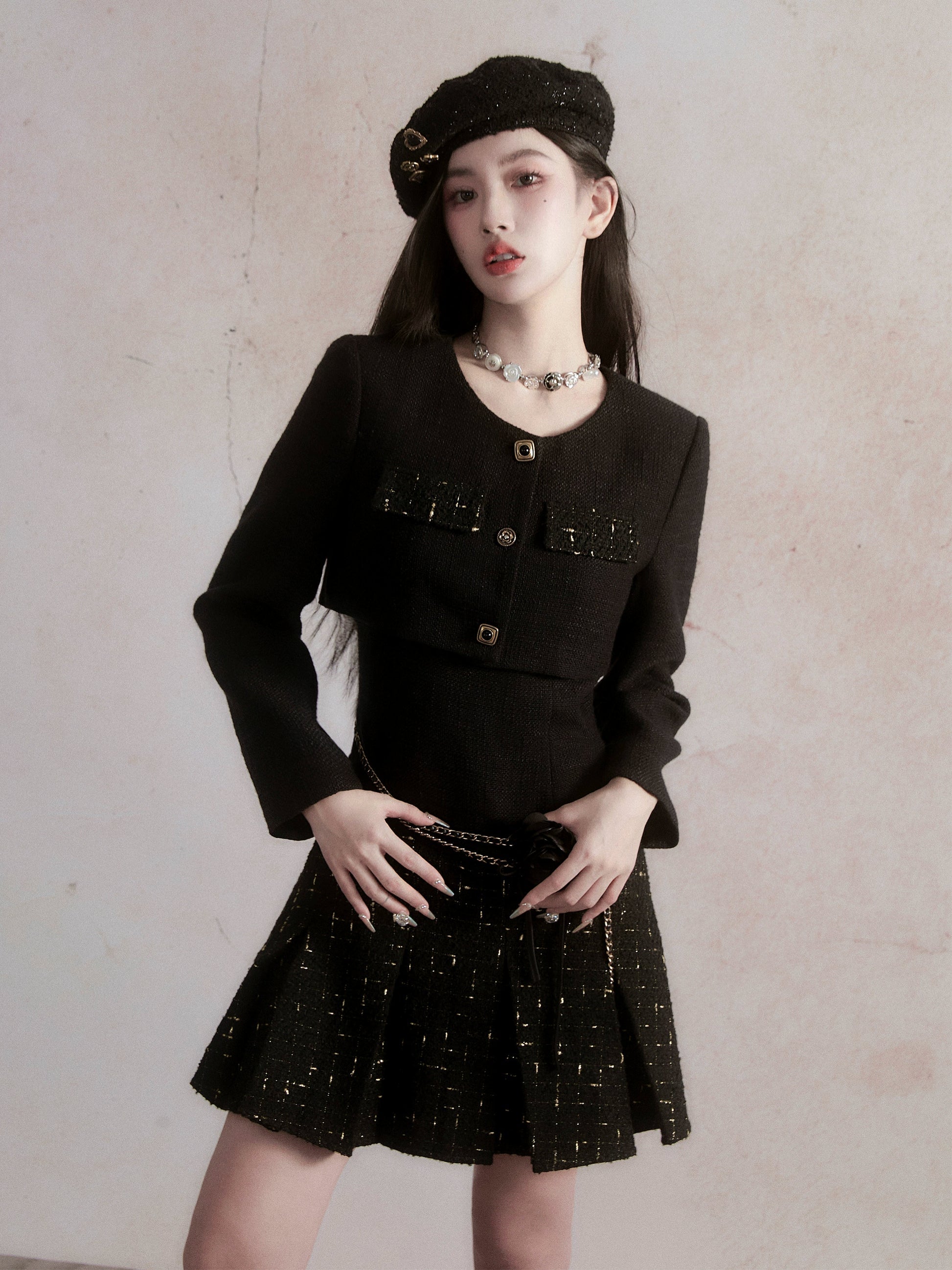 Little Duftstil -Hosentuchkleid und Krupptejacke