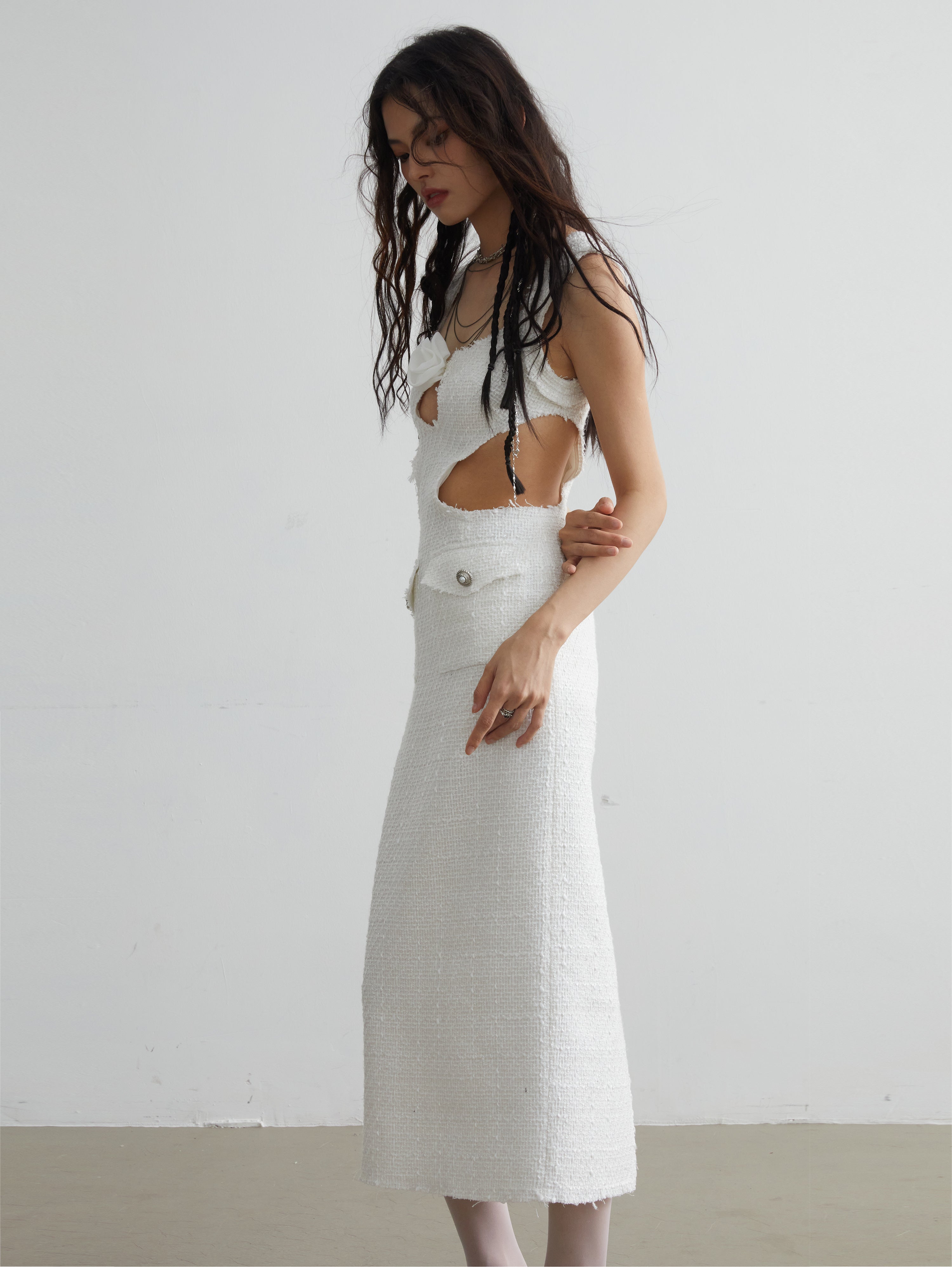 Elegante hohle Taillenblume dekoriertes kleines duftendes Kleid